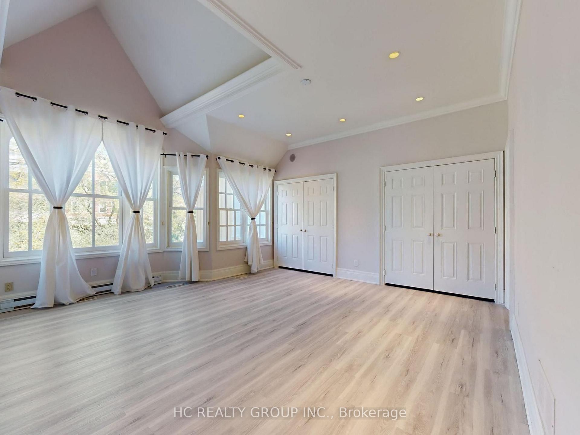 Photo 39 of 10 Station Lane, Markham, Unionville — HOMEH