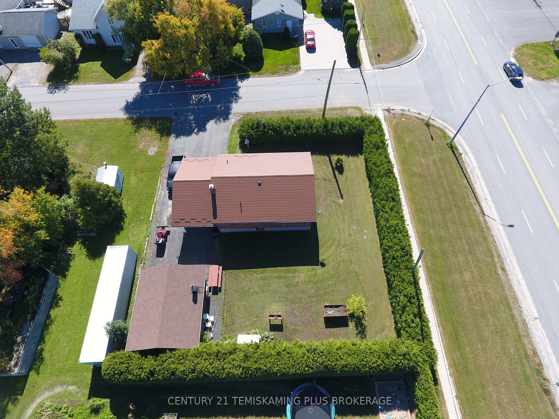 Photo 3 of 451 Joyal Drive, Temiskaming Shores, Haileybury — HOMEH