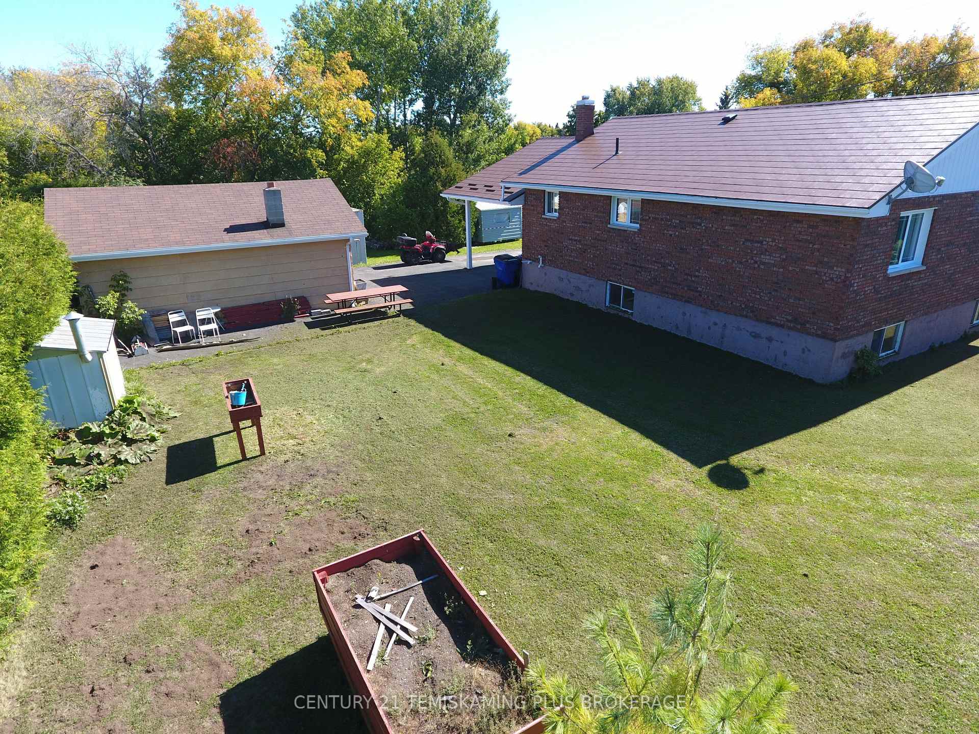 Photo 4 of 451 Joyal Drive, Temiskaming Shores, Haileybury — HOMEH