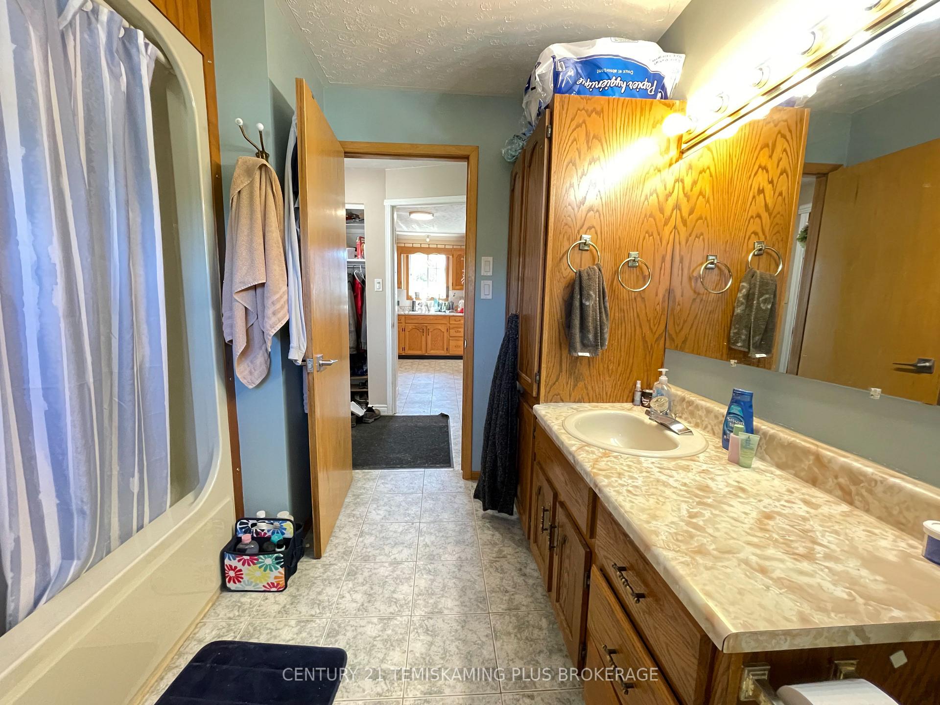 Photo 18 of 451 Joyal Drive, Temiskaming Shores, Haileybury — HOMEH