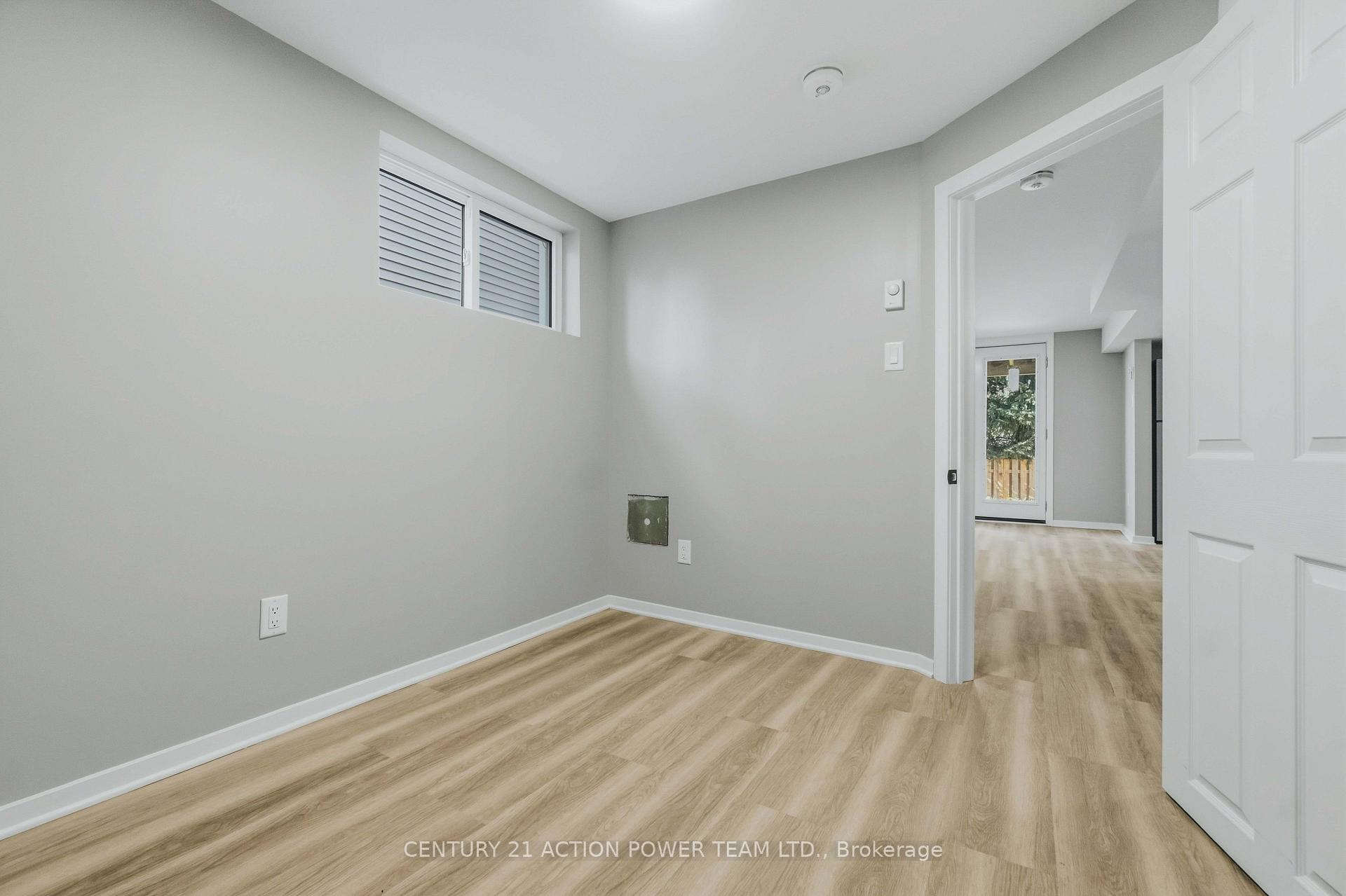 Photo 15 of Unit B, 1936 Longman Crescent, Ottawa, Chateauneuf — HOMEH