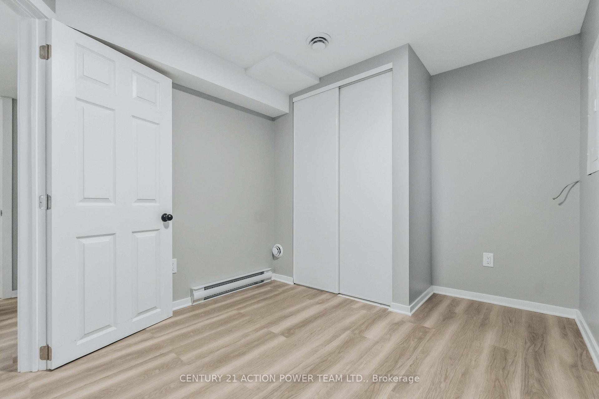 Photo 17 of Unit B, 1936 Longman Crescent, Ottawa, Chateauneuf — HOMEH