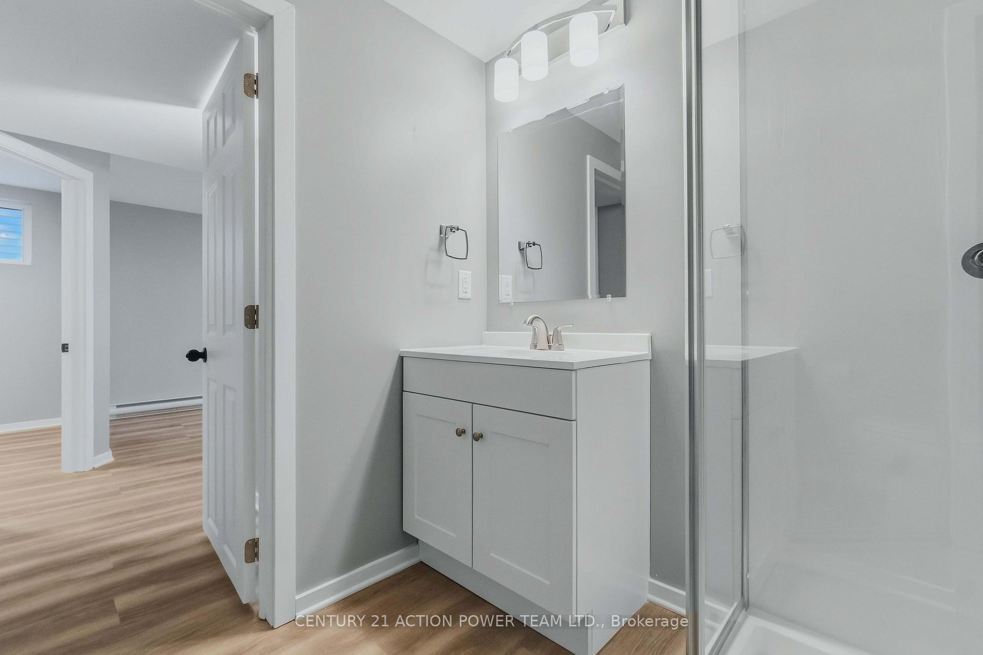 Photo 20 of Unit B, 1936 Longman Crescent, Ottawa, Chateauneuf — HOMEH
