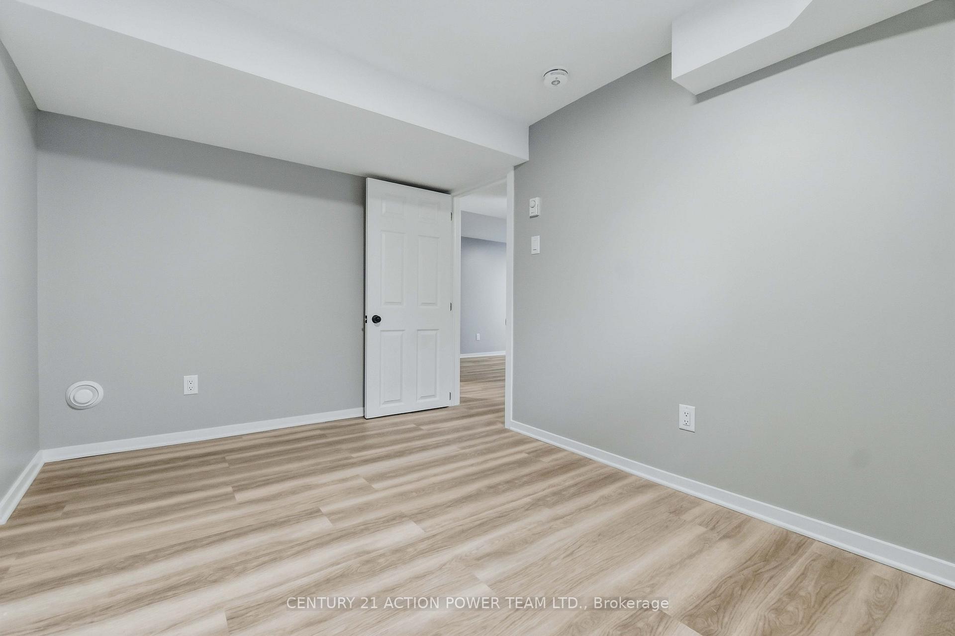 Photo 24 of Unit B, 1936 Longman Crescent, Ottawa, Chateauneuf — HOMEH