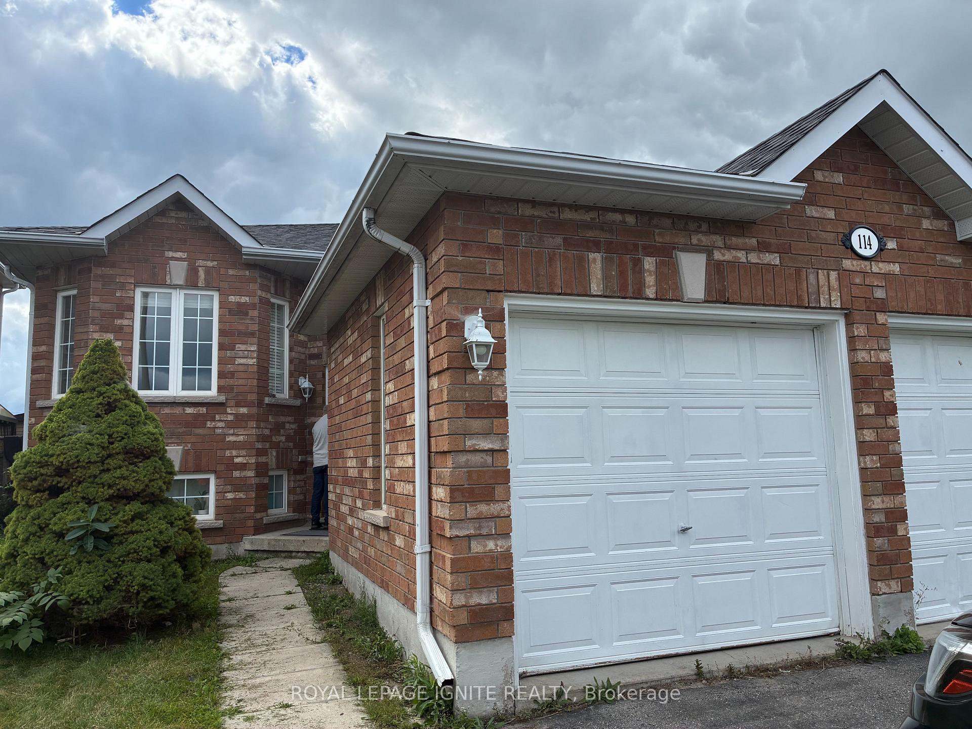 Photo 3 of 114 Bird Street, Barrie, Edgehill Drive — HOMEH