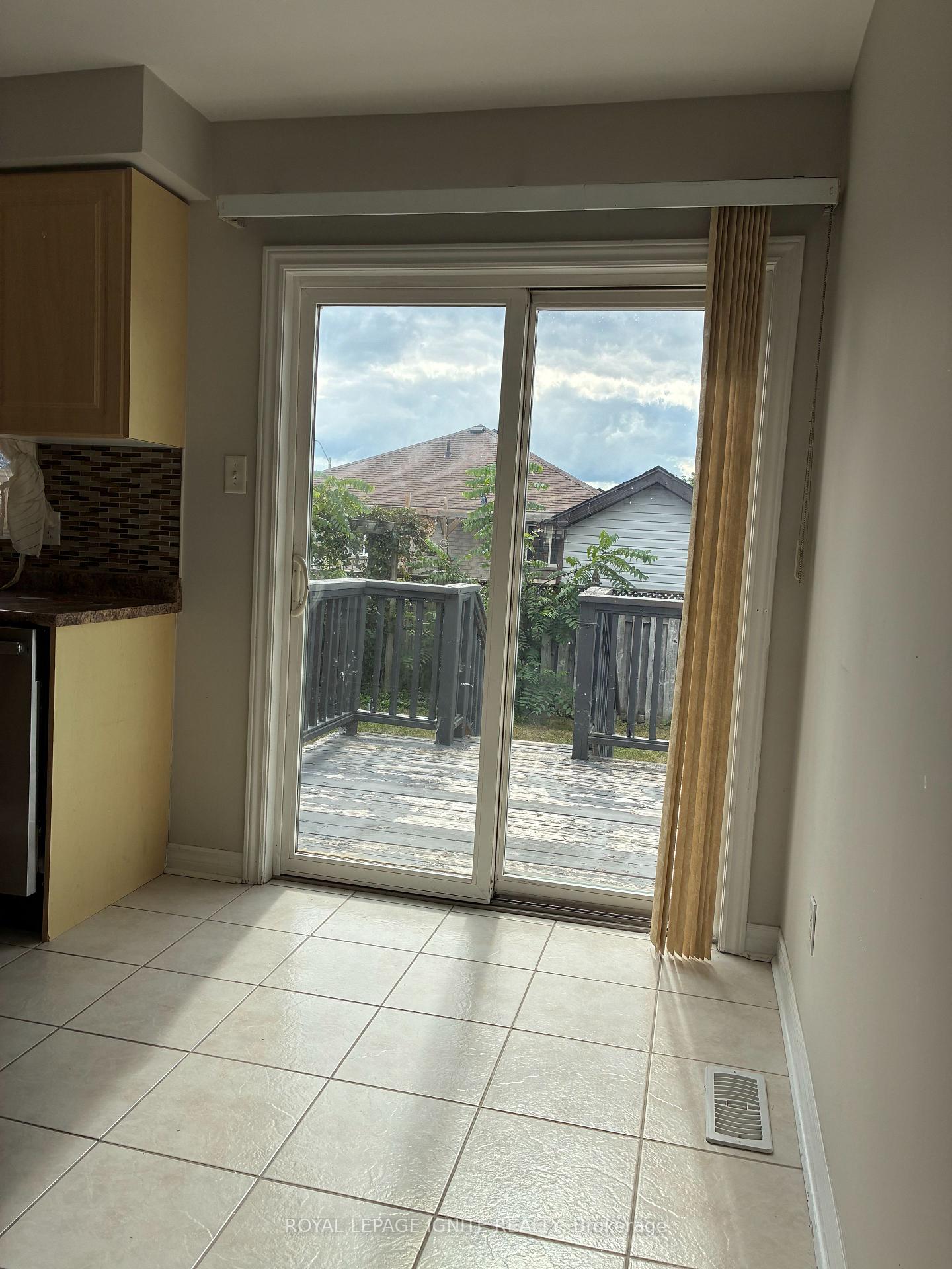 Photo 10 of 114 Bird Street, Barrie, Edgehill Drive — HOMEH