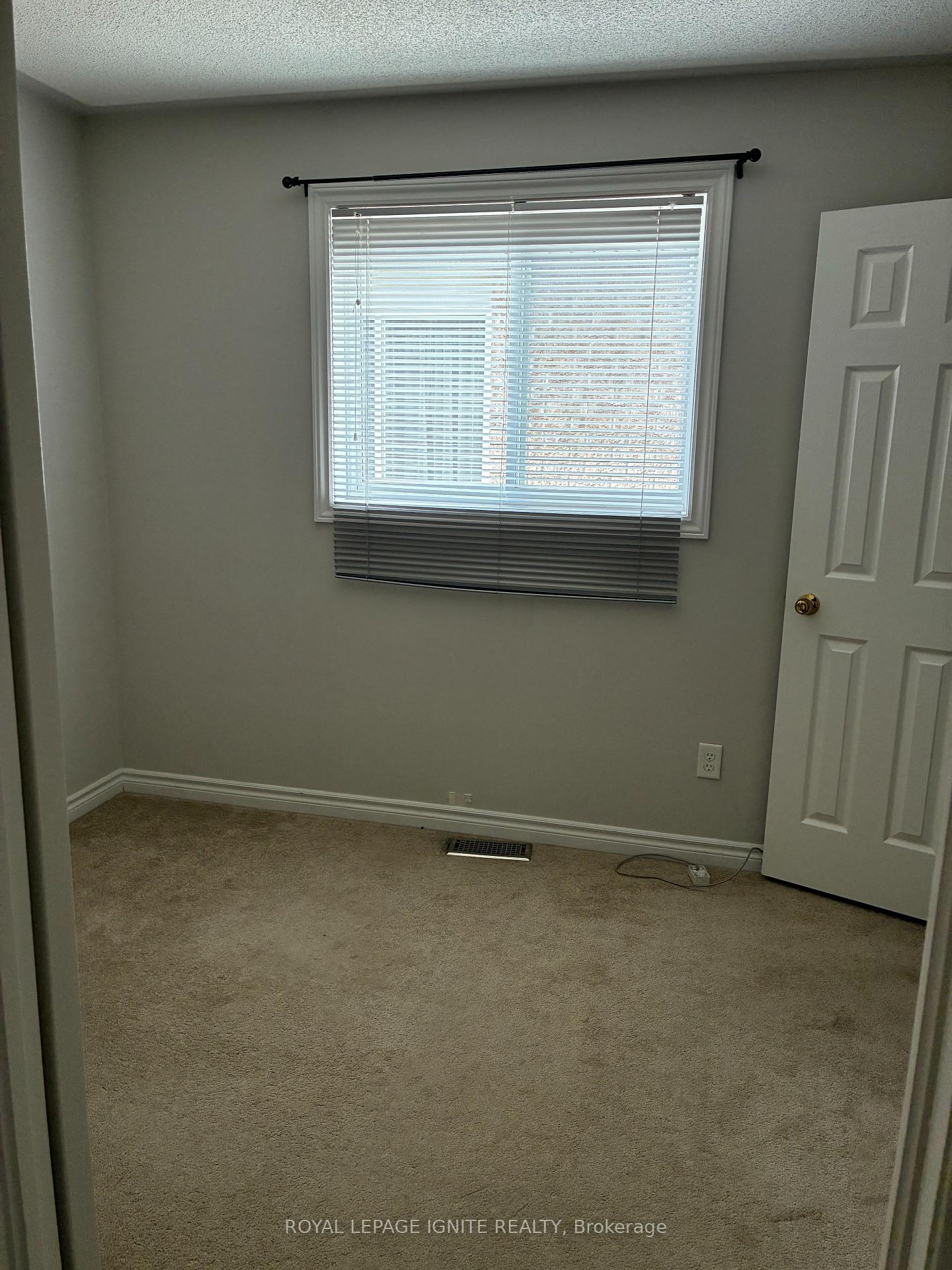 Photo 16 of 114 Bird Street, Barrie, Edgehill Drive — HOMEH