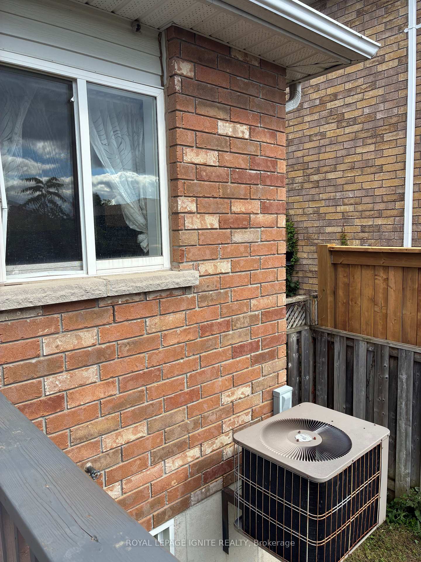 Photo 28 of 114 Bird Street, Barrie, Edgehill Drive — HOMEH