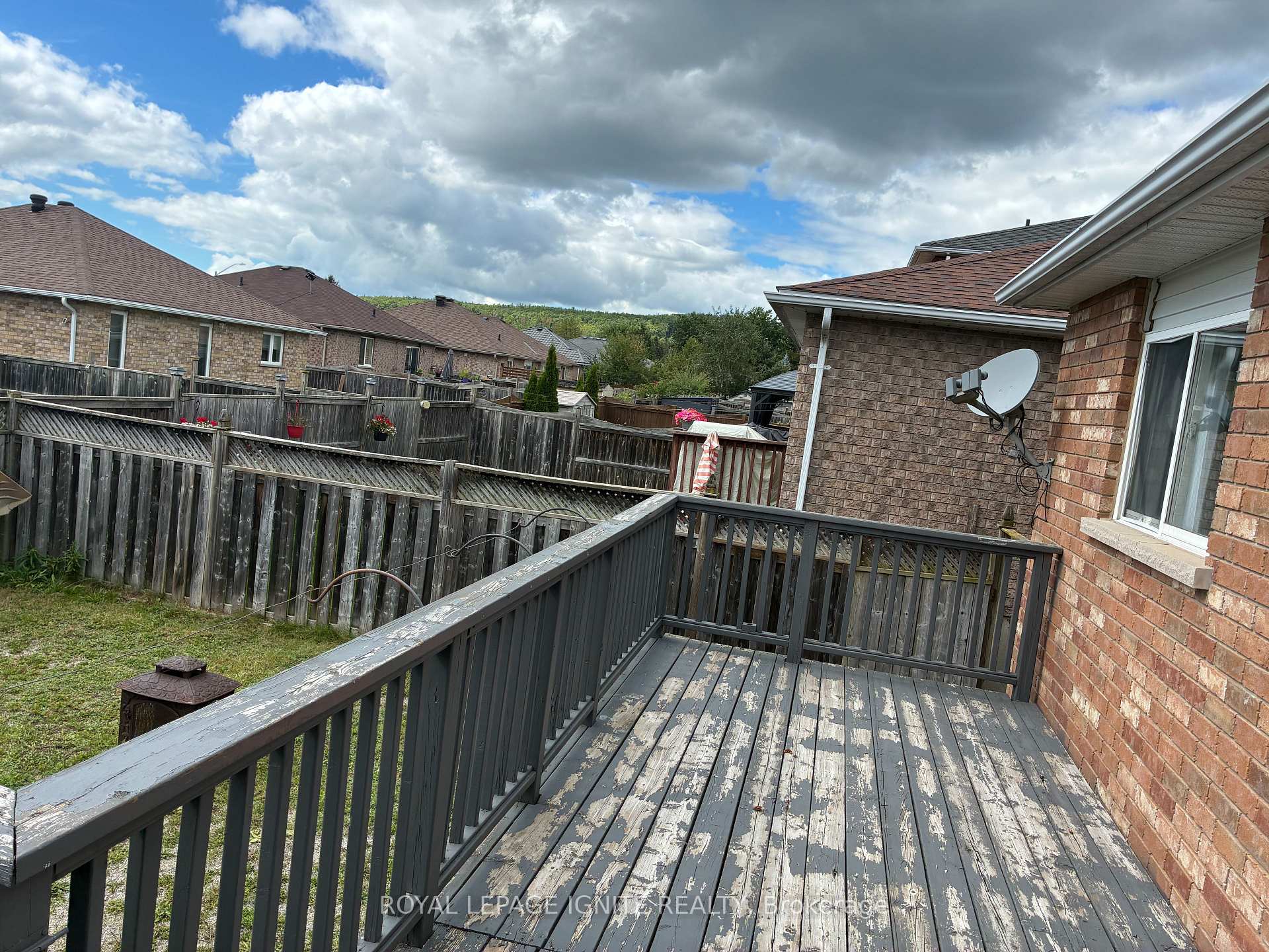 Photo 30 of 114 Bird Street, Barrie, Edgehill Drive — HOMEH