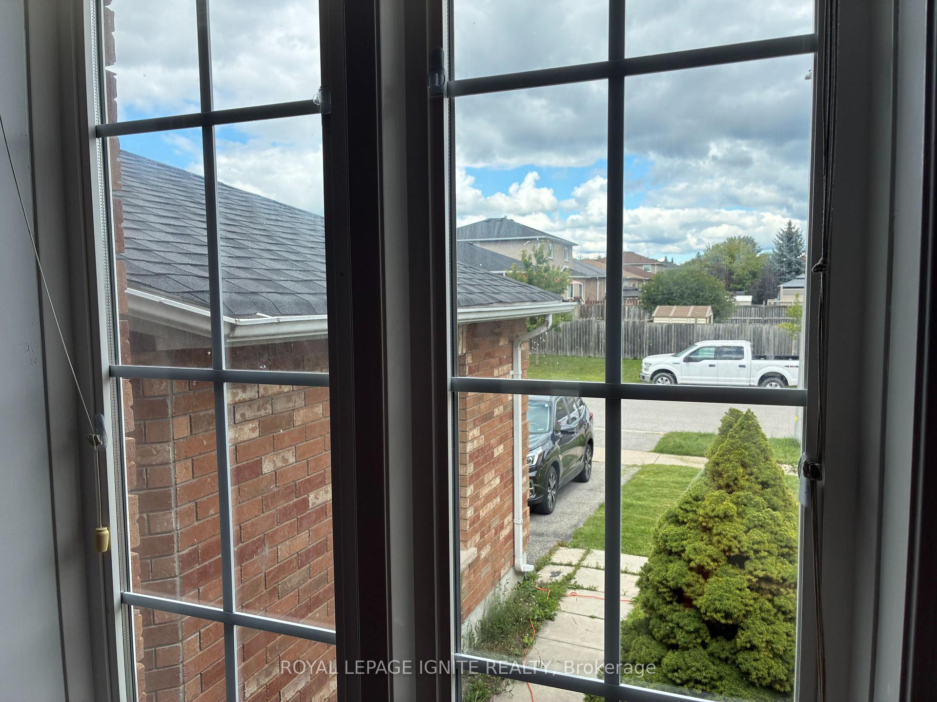 Photo 31 of 114 Bird Street, Barrie, Edgehill Drive — HOMEH