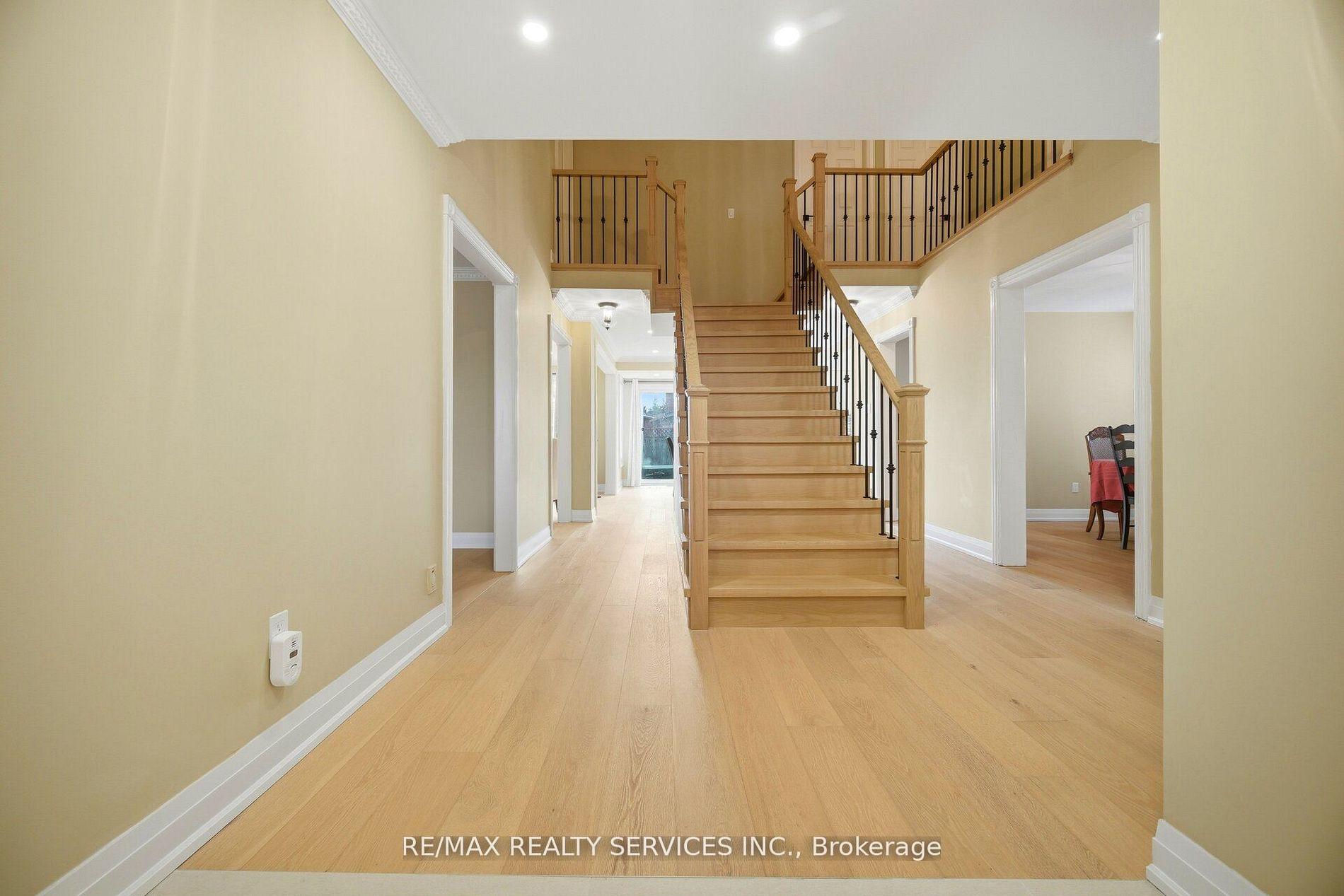 Photo 6 of 23 Newbury Crescent, Brampton, Westgate — HOMEH