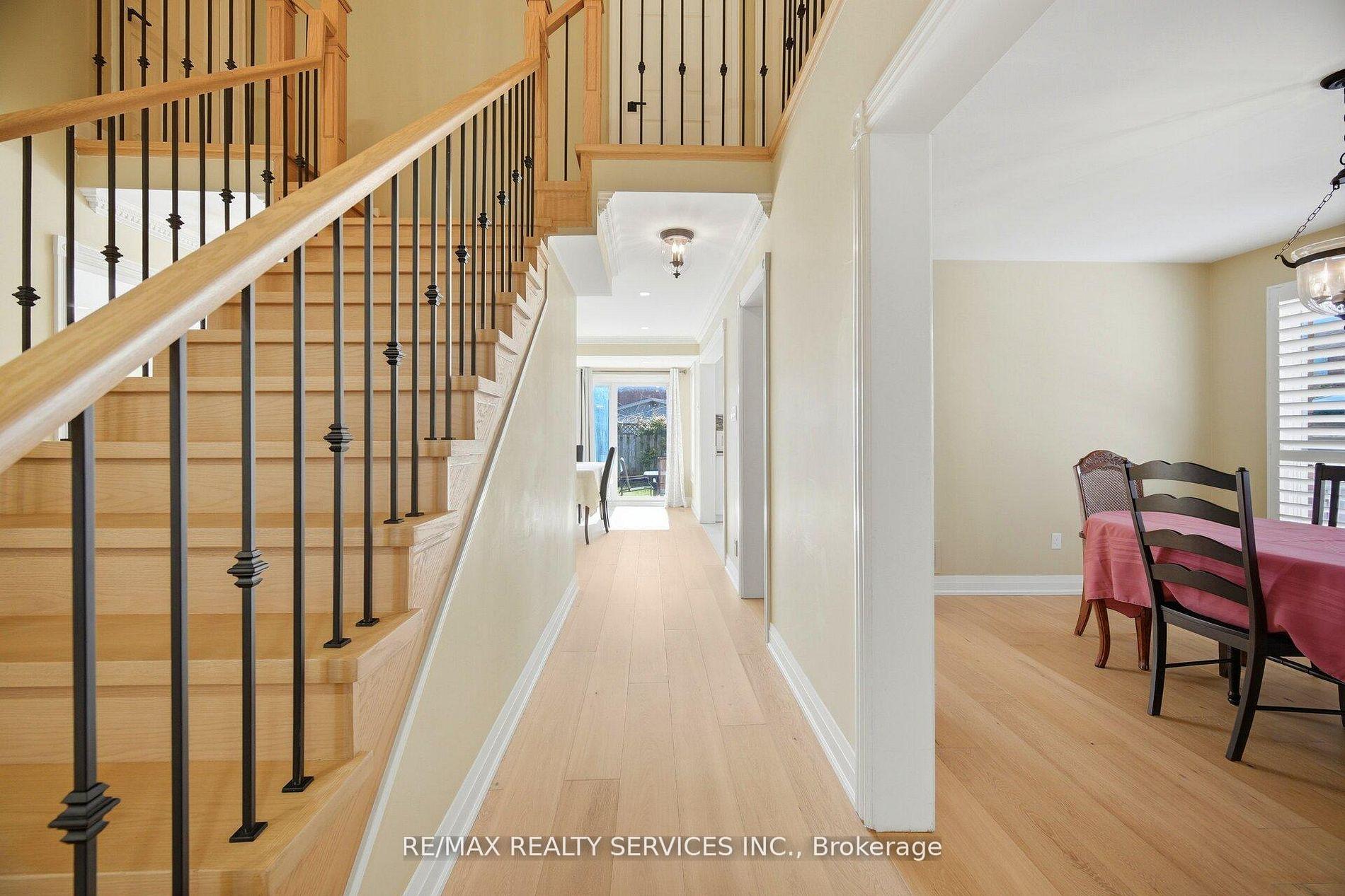 Photo 15 of 23 Newbury Crescent, Brampton, Westgate — HOMEH