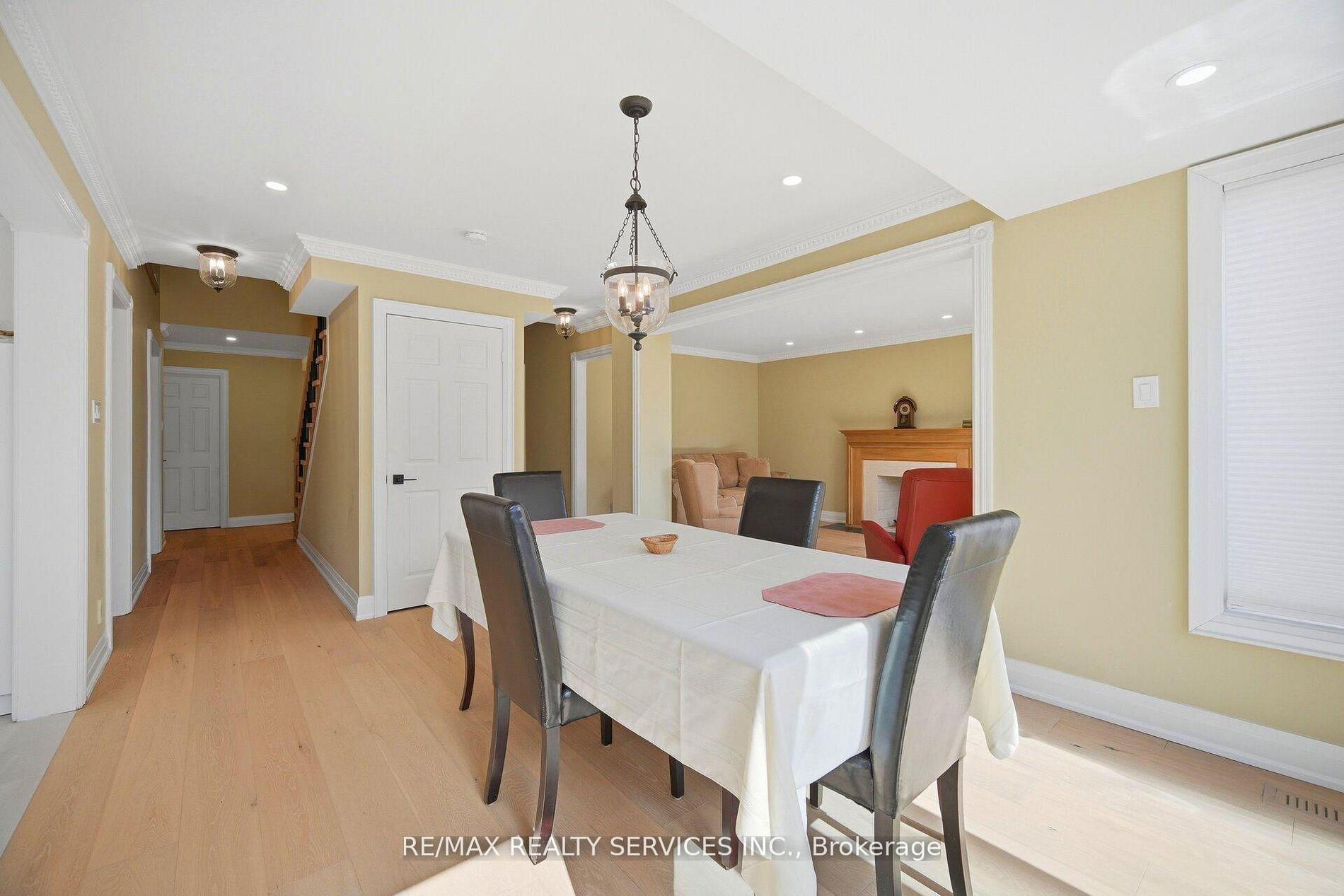 Photo 20 of 23 Newbury Crescent, Brampton, Westgate — HOMEH