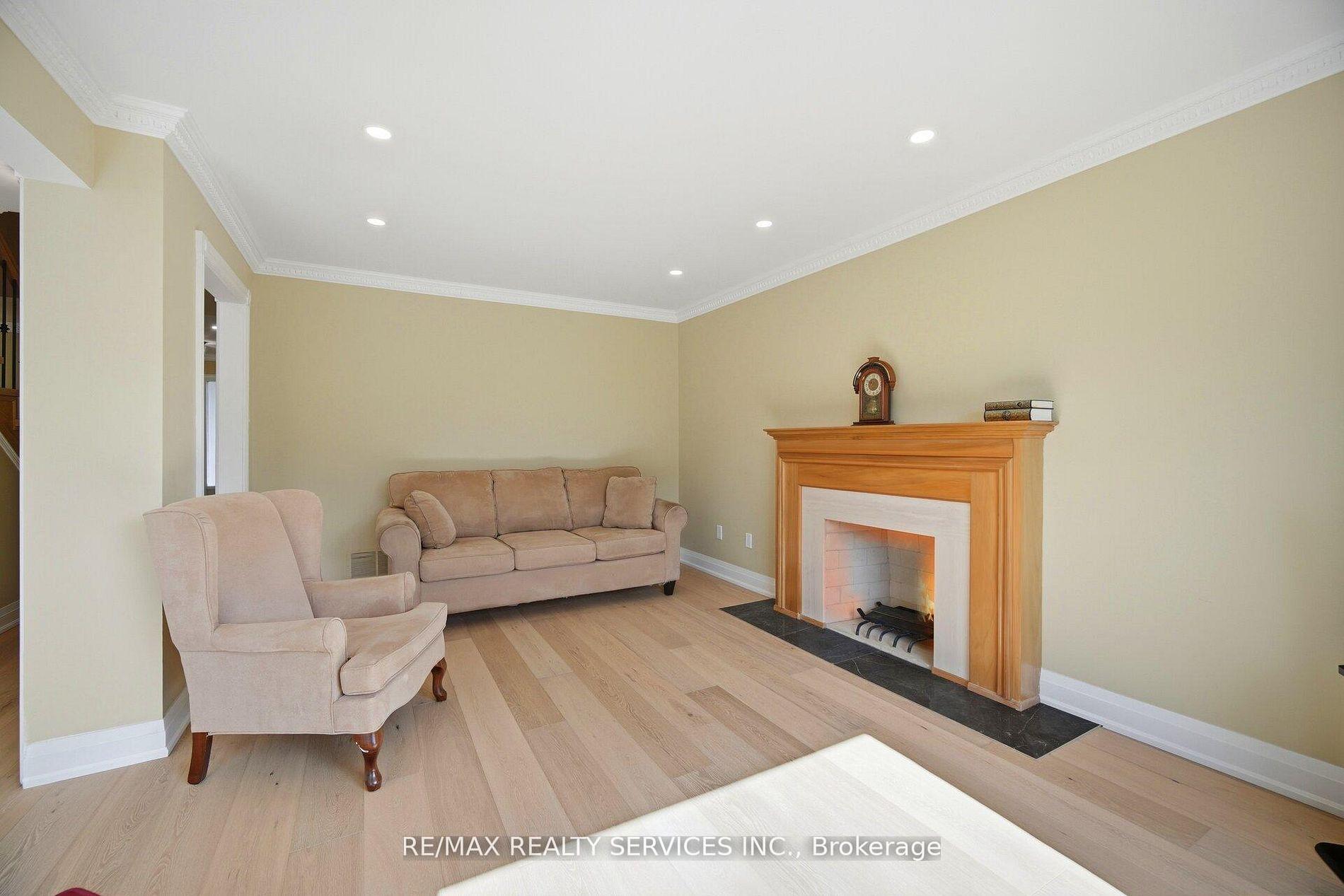 Photo 23 of 23 Newbury Crescent, Brampton, Westgate — HOMEH
