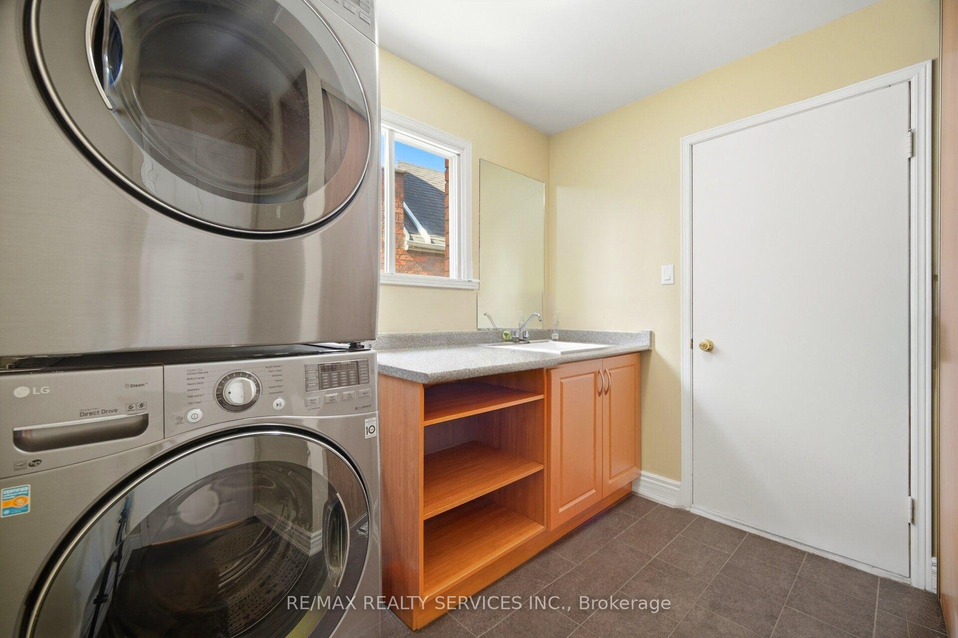 Photo 25 of 23 Newbury Crescent, Brampton, Westgate — HOMEH