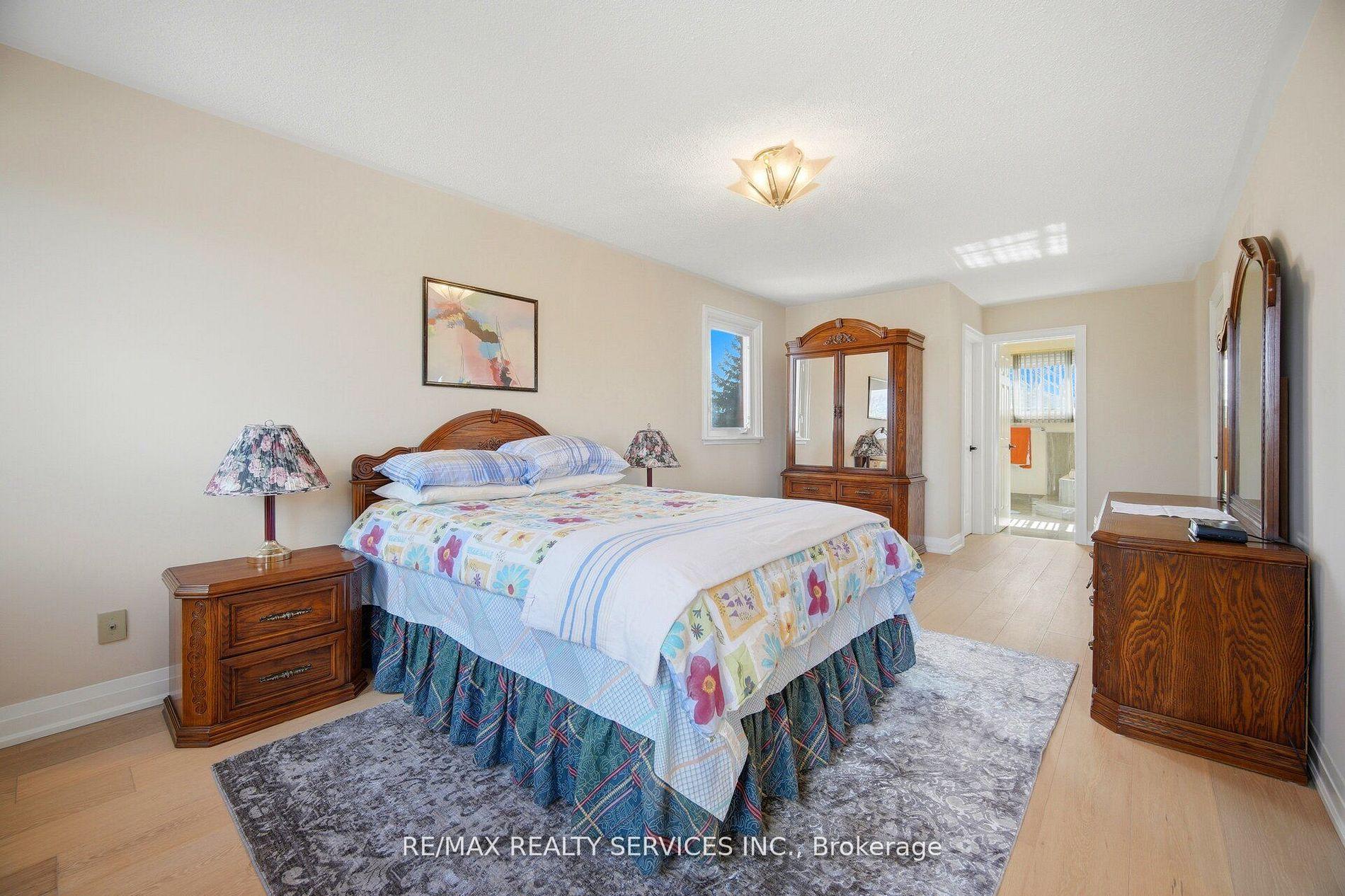 Photo 31 of 23 Newbury Crescent, Brampton, Westgate — HOMEH
