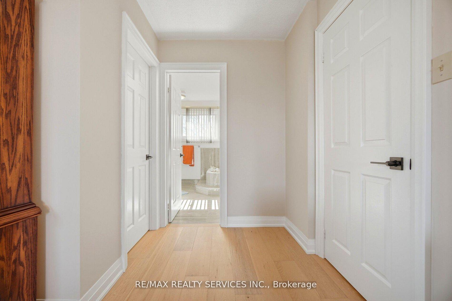Photo 32 of 23 Newbury Crescent, Brampton, Westgate — HOMEH