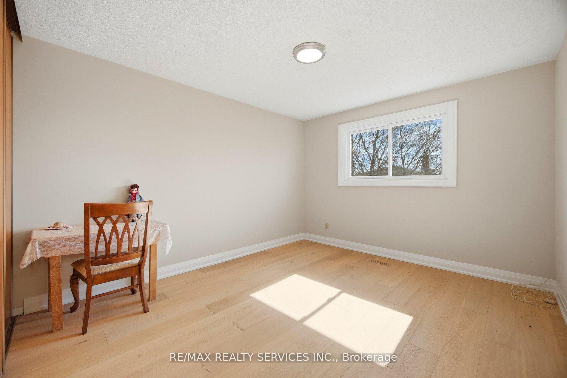 Photo 38 of 23 Newbury Crescent, Brampton, Westgate — HOMEH