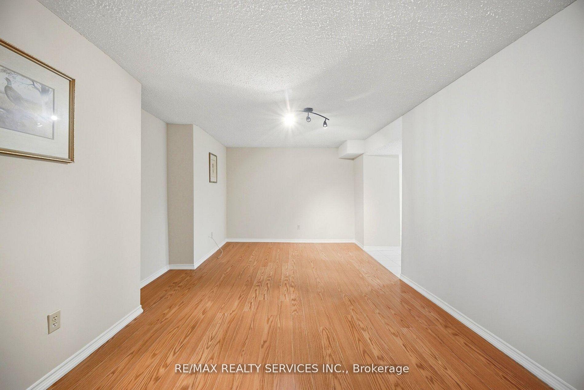 Photo 42 of 23 Newbury Crescent, Brampton, Westgate — HOMEH