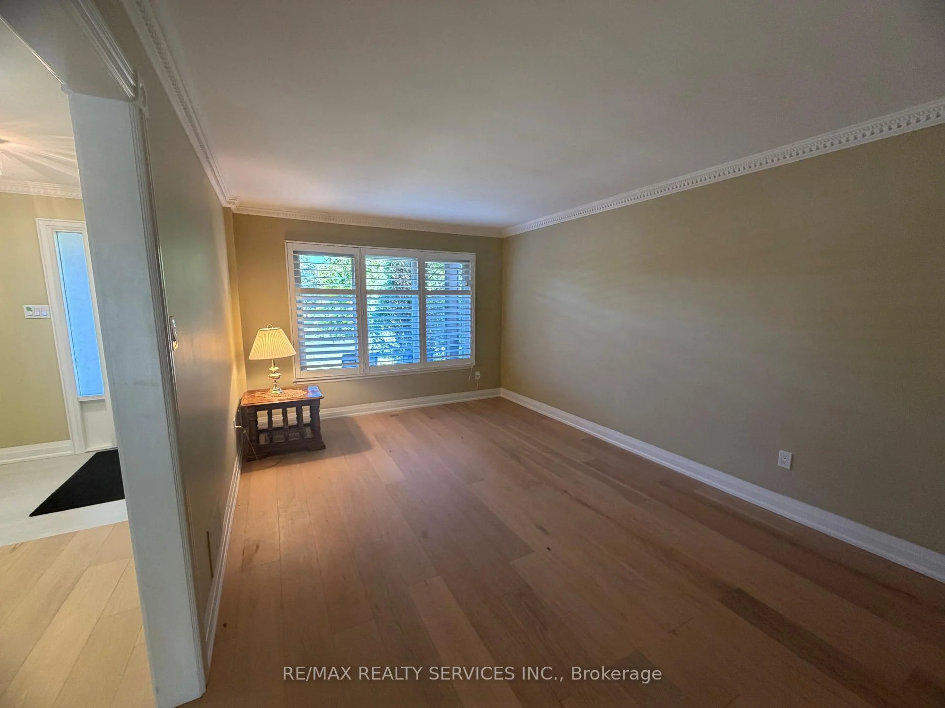 Photo 10 of 23 Newbury Crescent, Brampton, Westgate — HOMEH