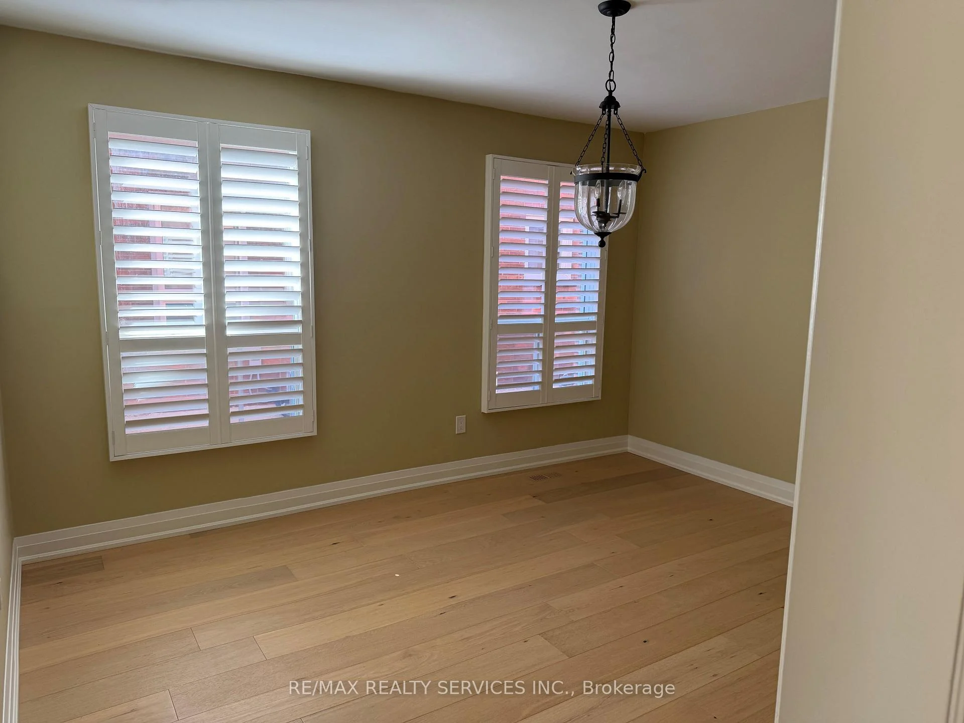 Photo 13 of 23 Newbury Crescent, Brampton, Westgate — HOMEH