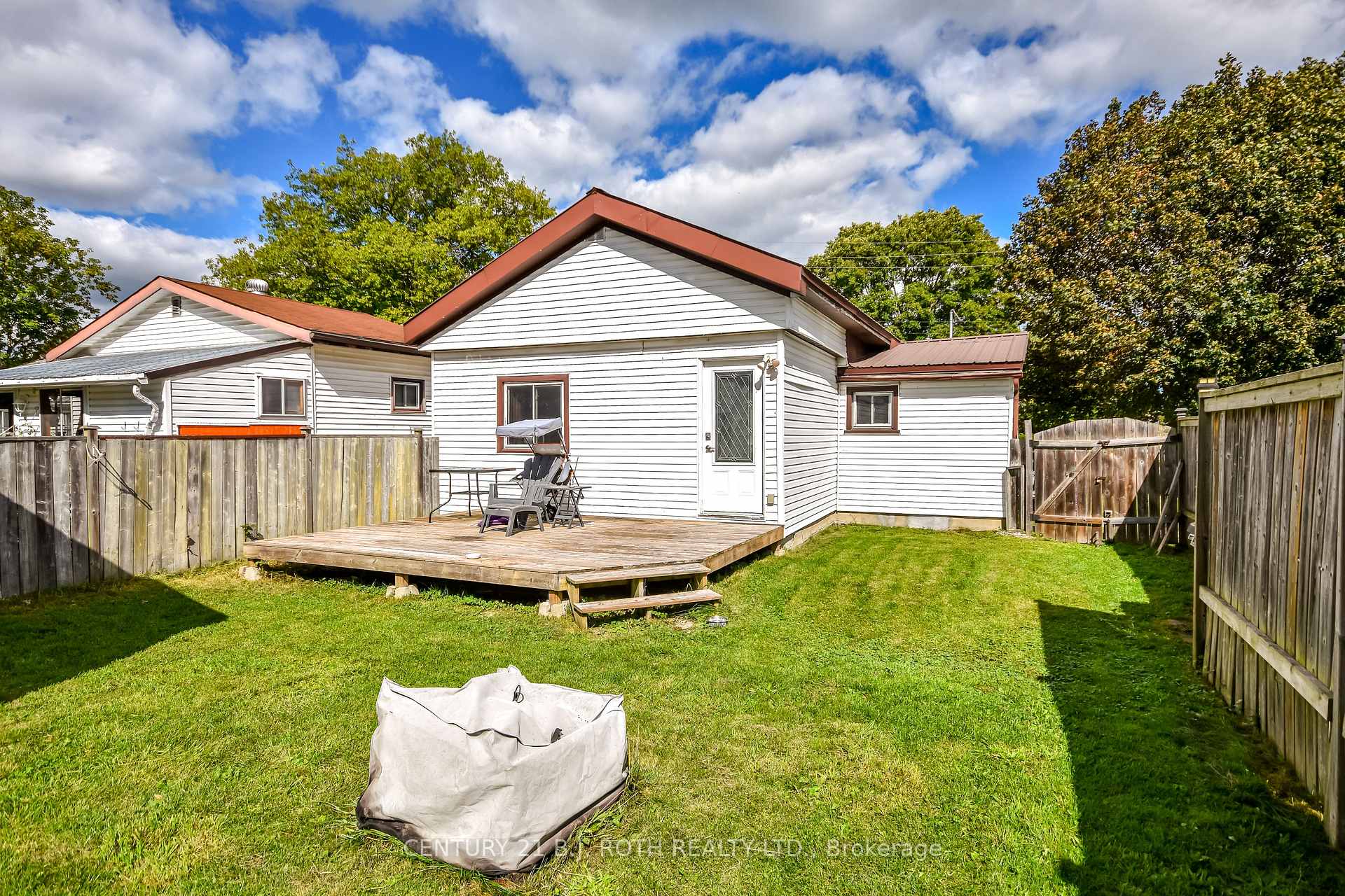 Photo 3 of 381 Forest Avenue S, Orillia — HOMEH