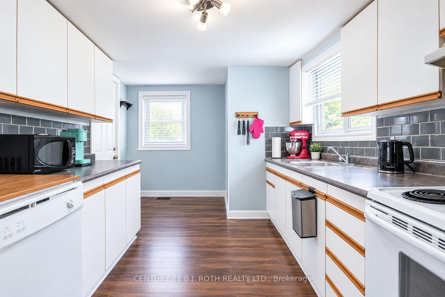 Photo 7 of 381 Forest Avenue S, Orillia — HOMEH