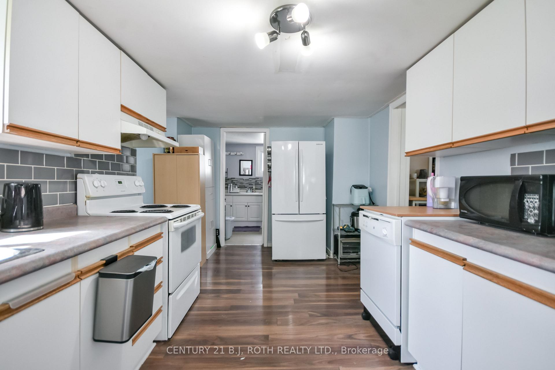 Photo 9 of 381 Forest Avenue S, Orillia — HOMEH