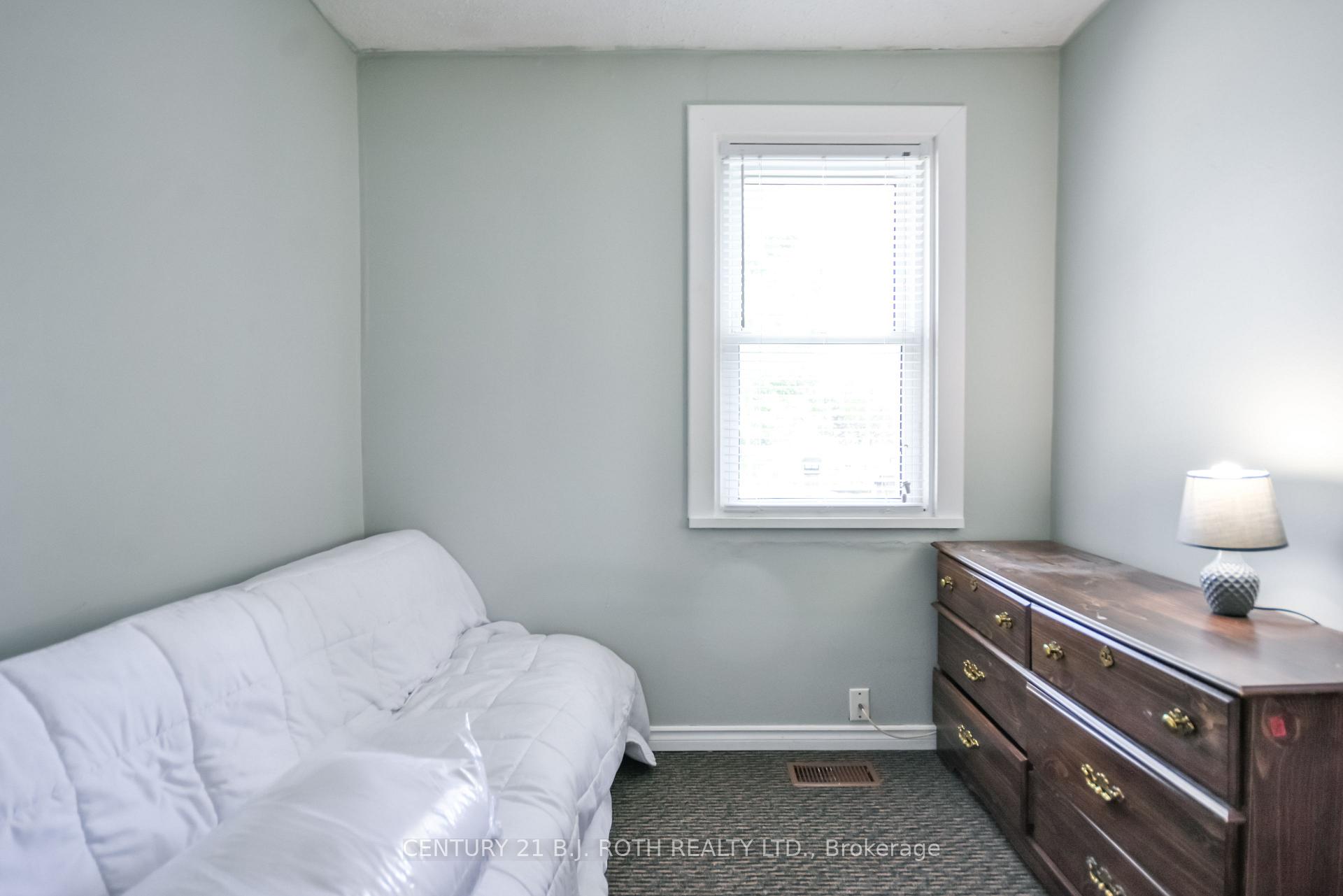 Photo 15 of 381 Forest Avenue S, Orillia — HOMEH