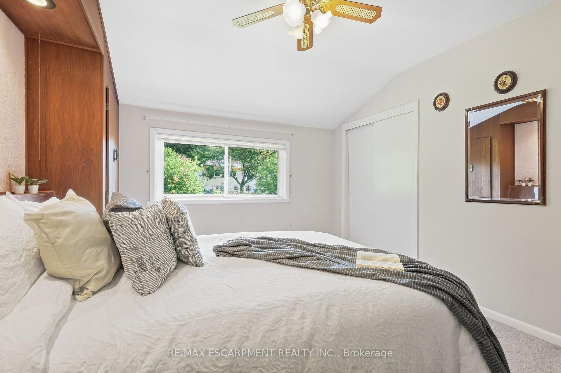 Photo 11 of 1267 Dunbar Road, Burlington, Mountainside — HOMEH