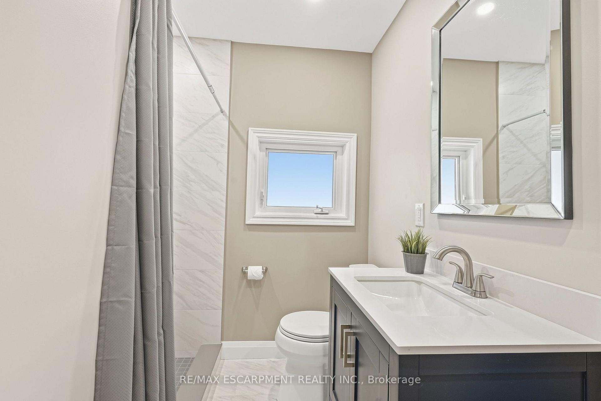 Photo 12 of 1267 Dunbar Road, Burlington, Mountainside — HOMEH