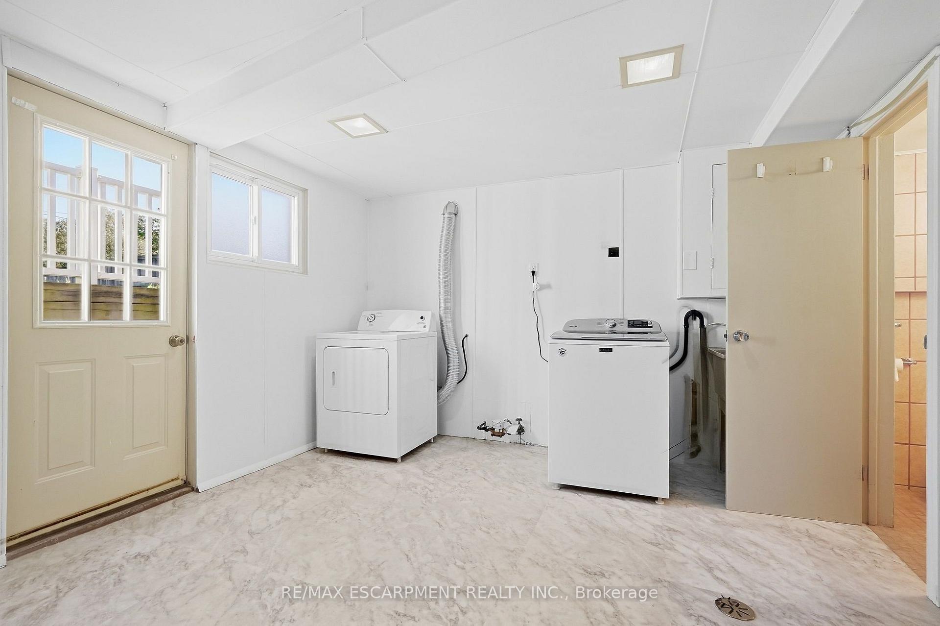 Photo 20 of 1267 Dunbar Road, Burlington, Mountainside — HOMEH