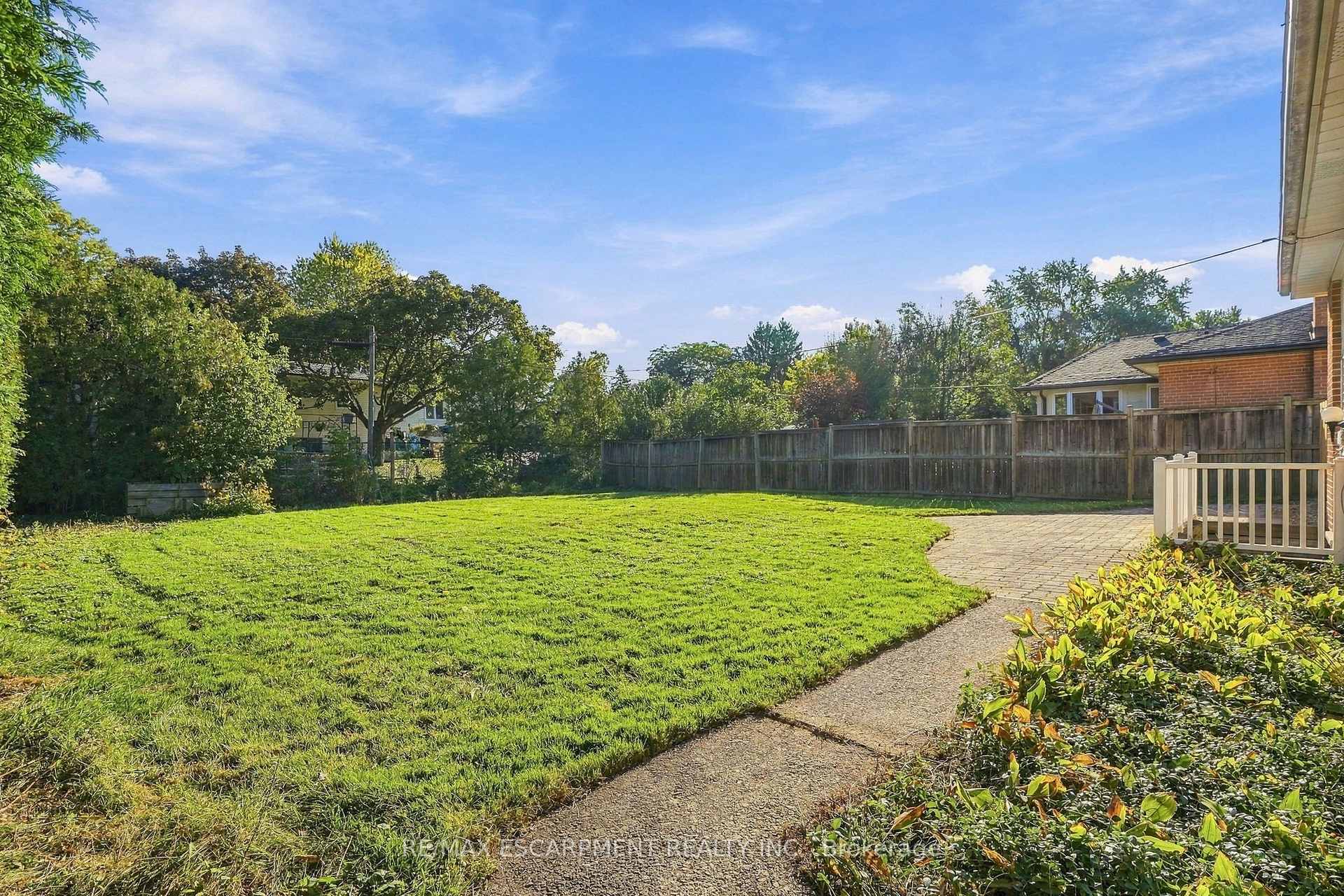 Photo 25 of 1267 Dunbar Road, Burlington, Mountainside — HOMEH