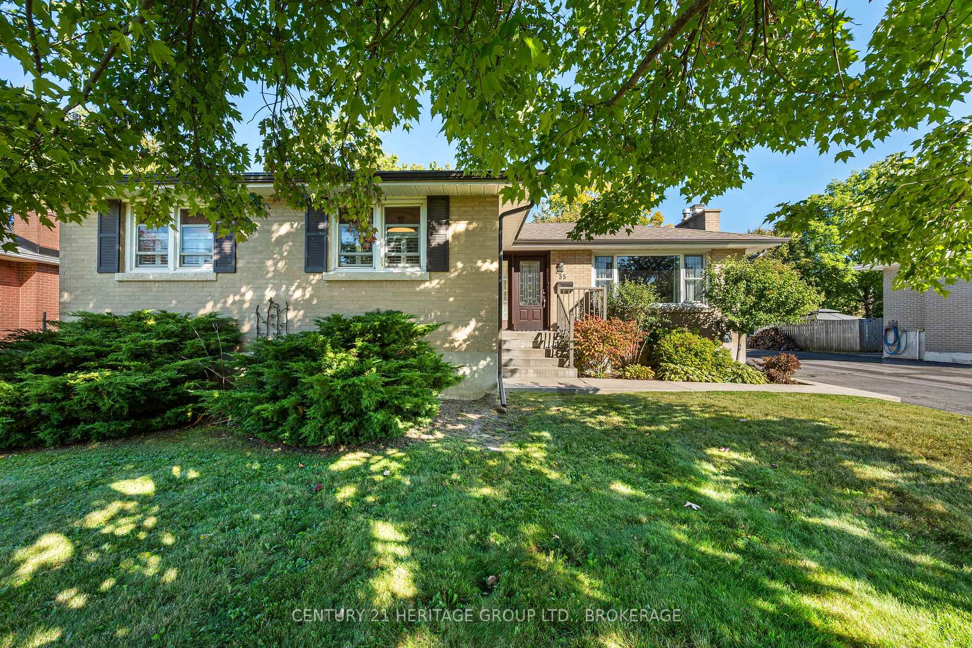 Front of 35 Loyalist Avenue