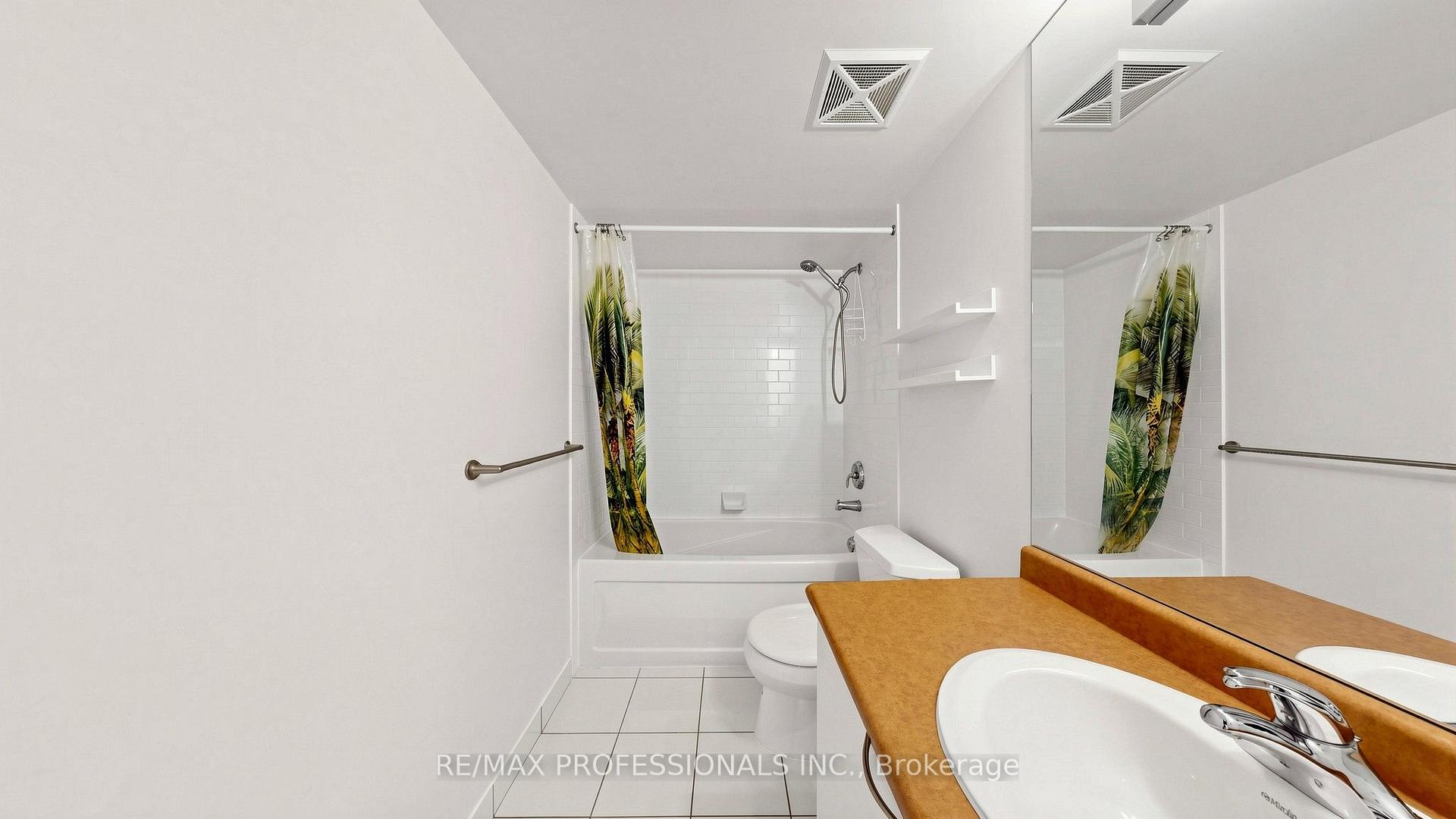 Photo 24 of Unit 2008, 22 Wellesley Street E, Toronto, Church-Yonge Corridor — HOMEH