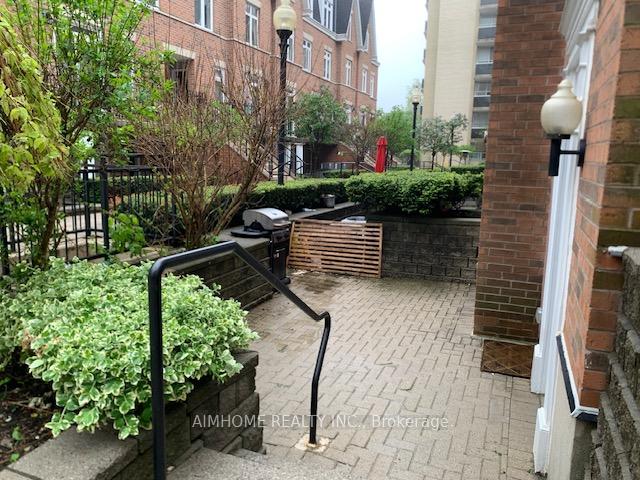 Photo 3 of Unit 1, 100 Redpath Avenue, Toronto, Mount Pleasant West — HOMEH