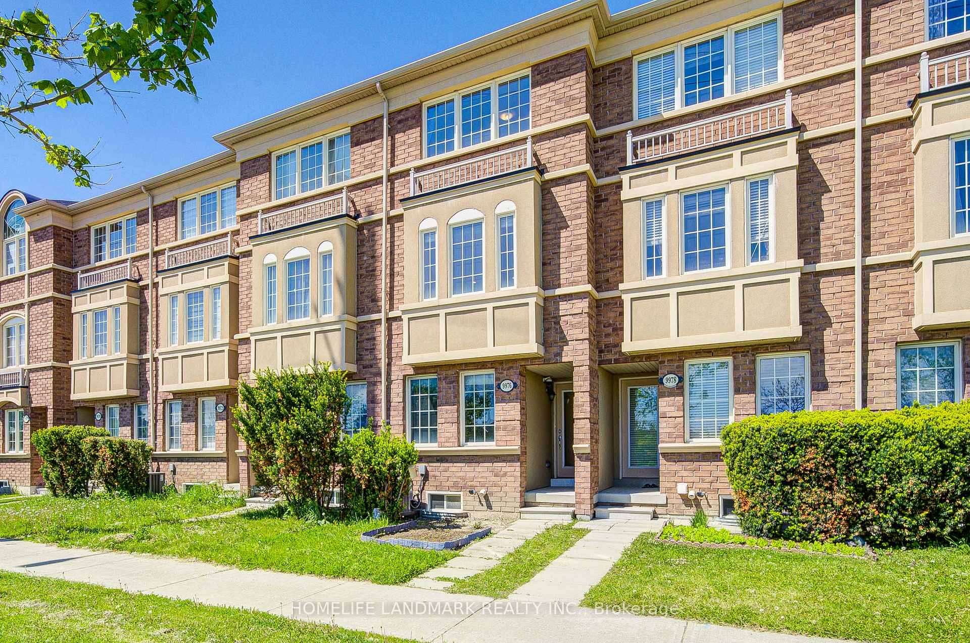 Photo 3 of 9976 McCowan Road, Markham, Berczy — HOMEH