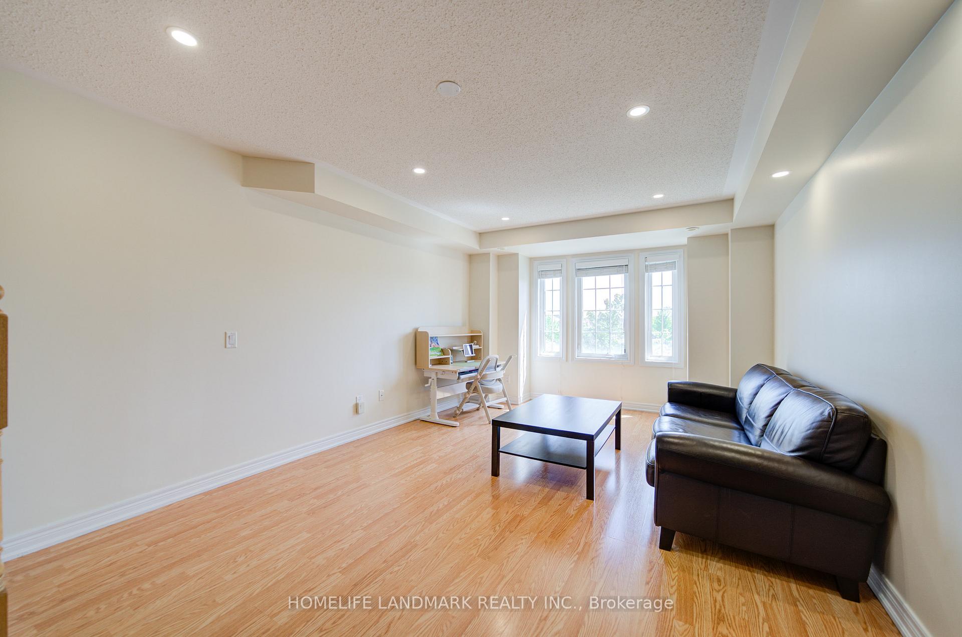 Photo 12 of 9976 McCowan Road, Markham, Berczy — HOMEH