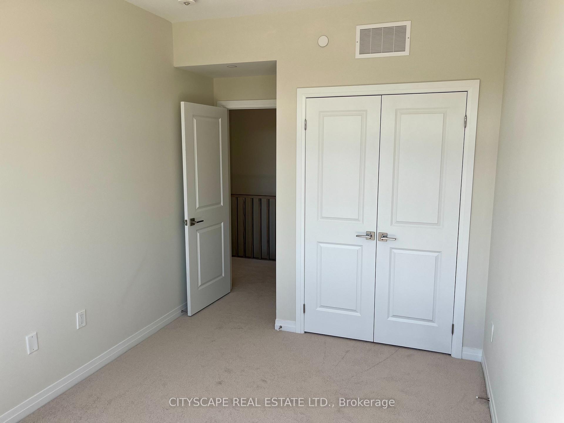 Photo 12 of 941 North Waterdown Drive, Hamilton, Waterdown — HOMEH