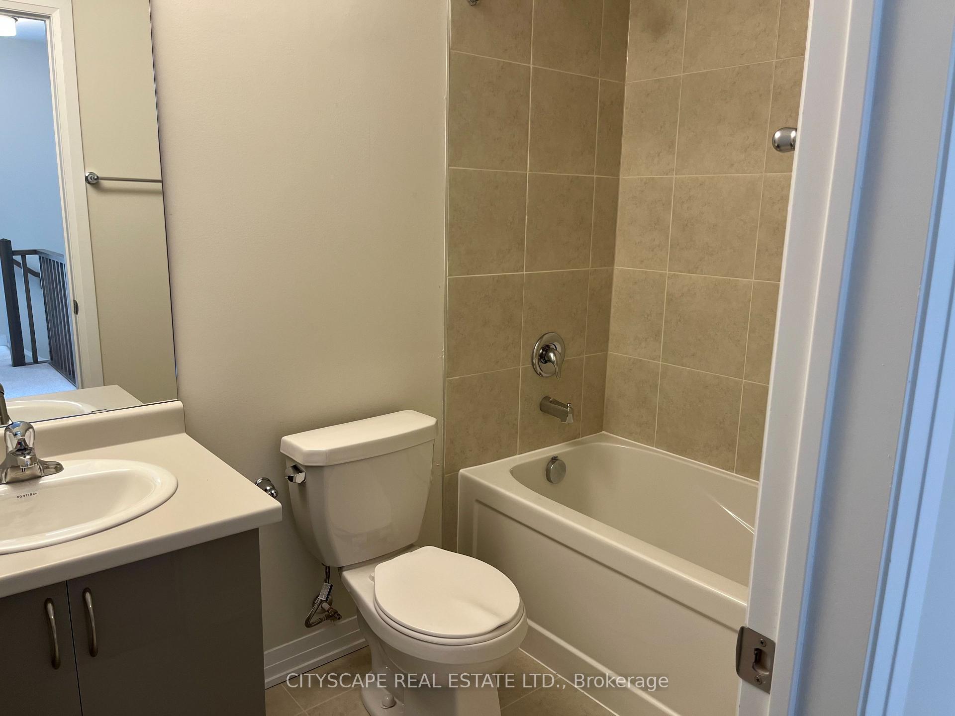 Photo 14 of 941 North Waterdown Drive, Hamilton, Waterdown — HOMEH