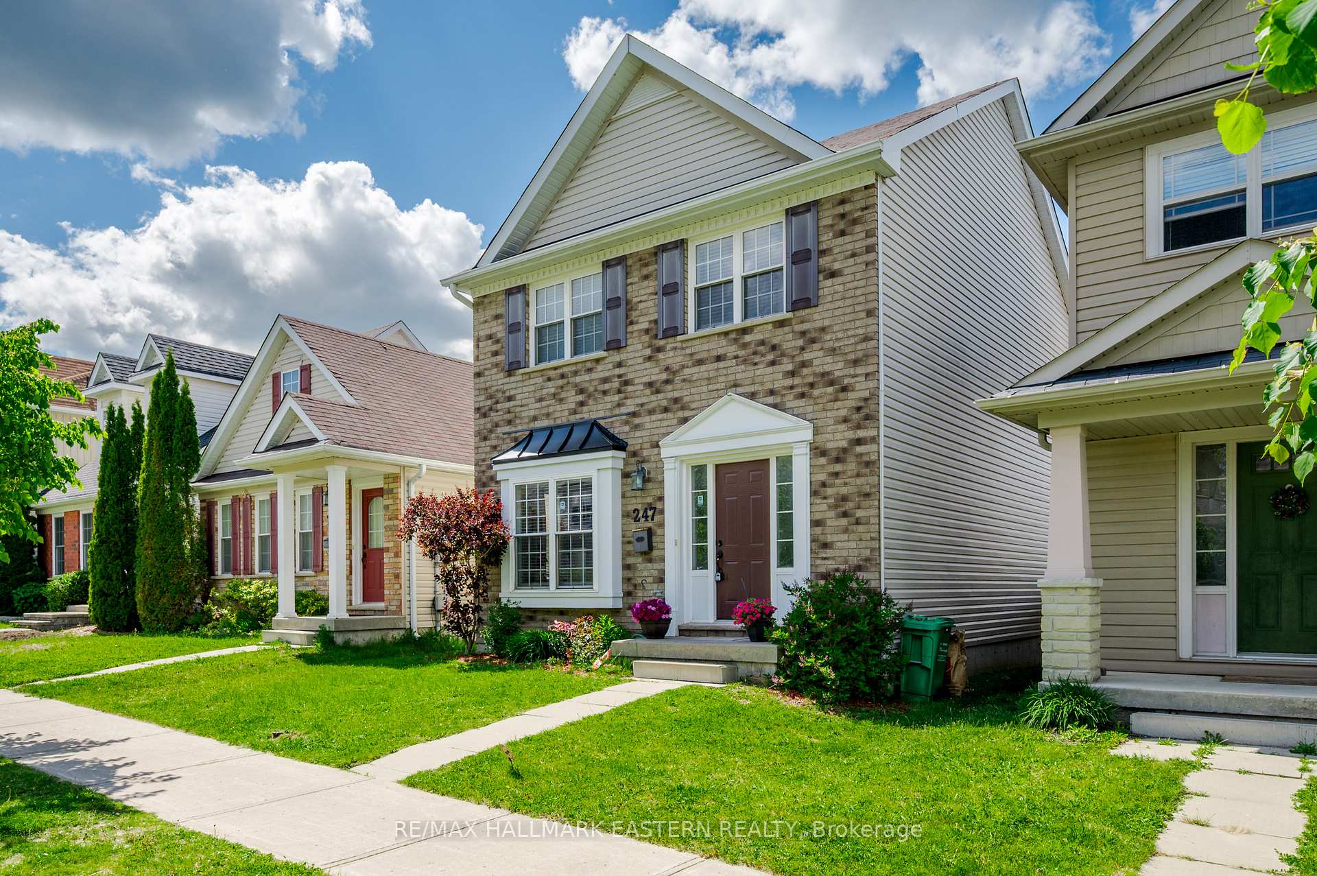 Photo 4 of 247 Bowen Drive, Peterborough, Northcrest Ward 5 — HOMEH