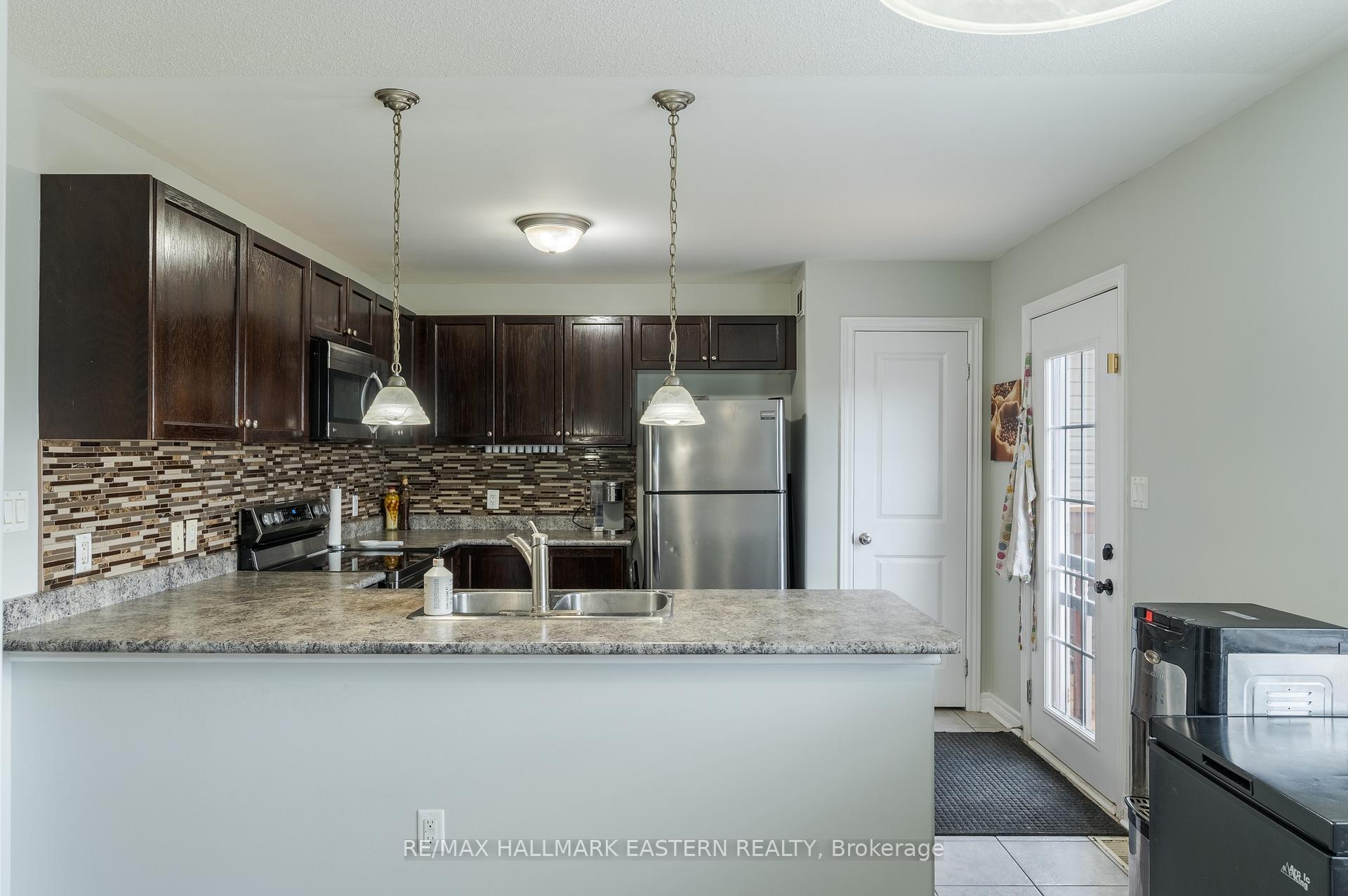 Photo 19 of 247 Bowen Drive, Peterborough, Northcrest Ward 5 — HOMEH