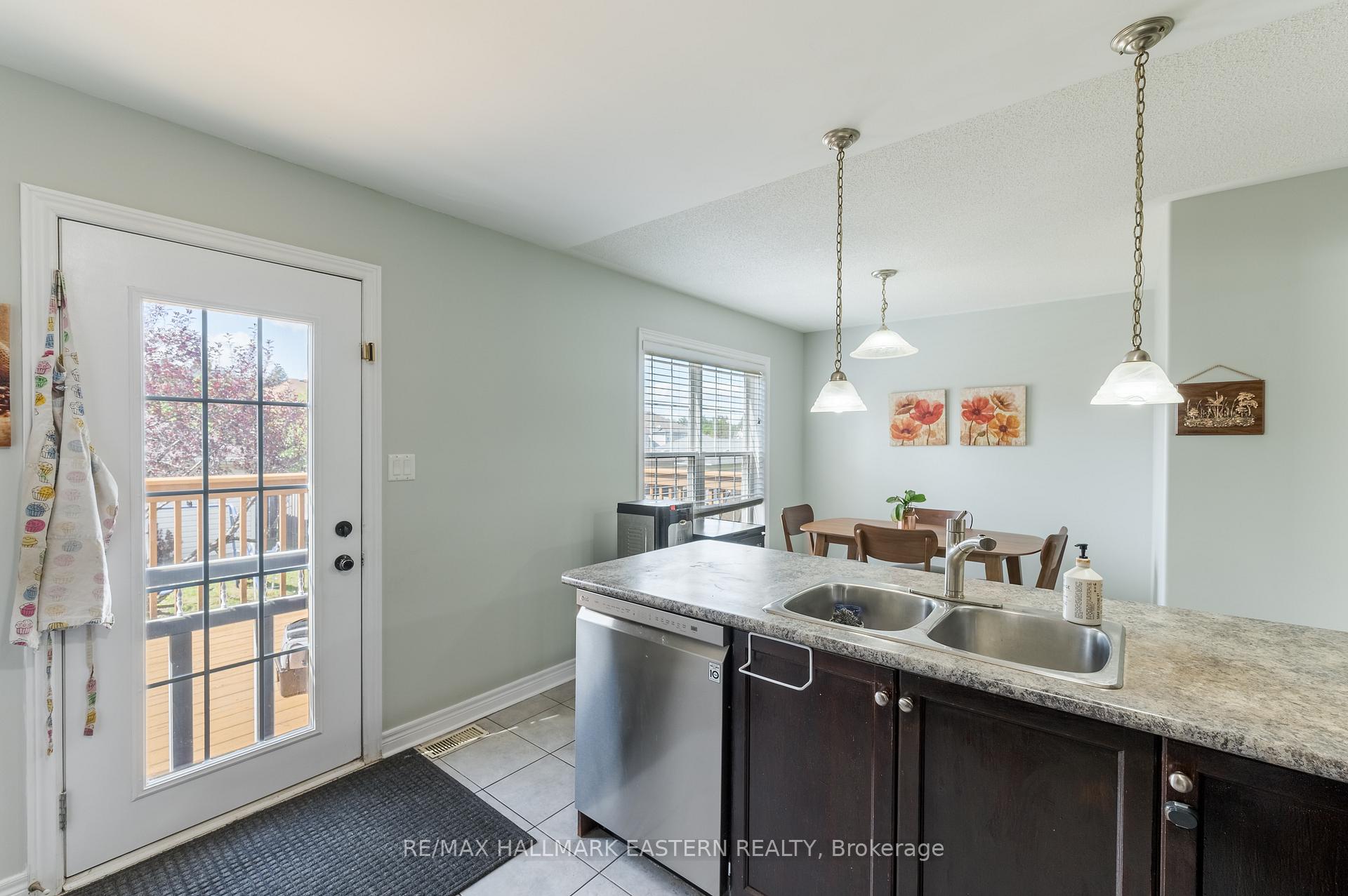 Photo 21 of 247 Bowen Drive, Peterborough, Northcrest Ward 5 — HOMEH