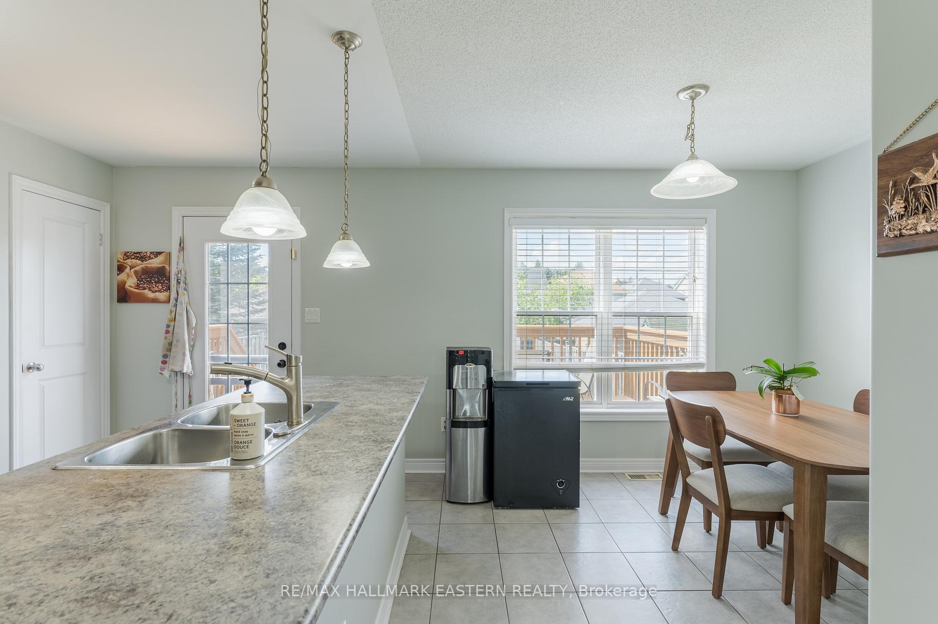 Photo 22 of 247 Bowen Drive, Peterborough, Northcrest Ward 5 — HOMEH