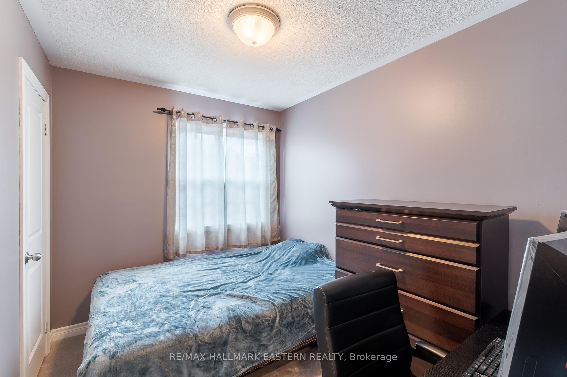 Photo 31 of 247 Bowen Drive, Peterborough, Northcrest Ward 5 — HOMEH