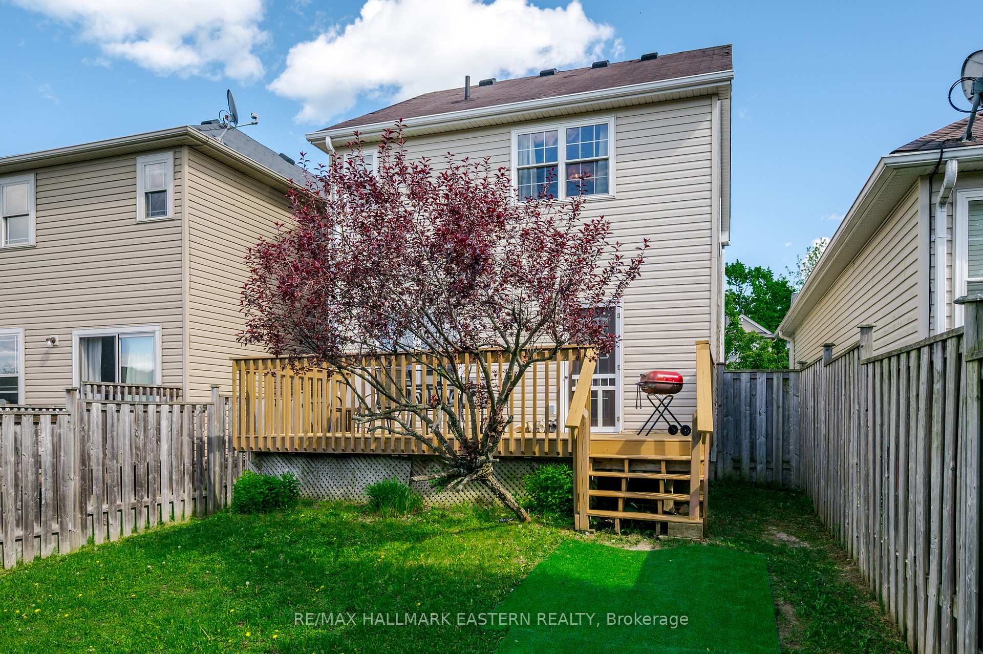 Photo 38 of 247 Bowen Drive, Peterborough, Northcrest Ward 5 — HOMEH