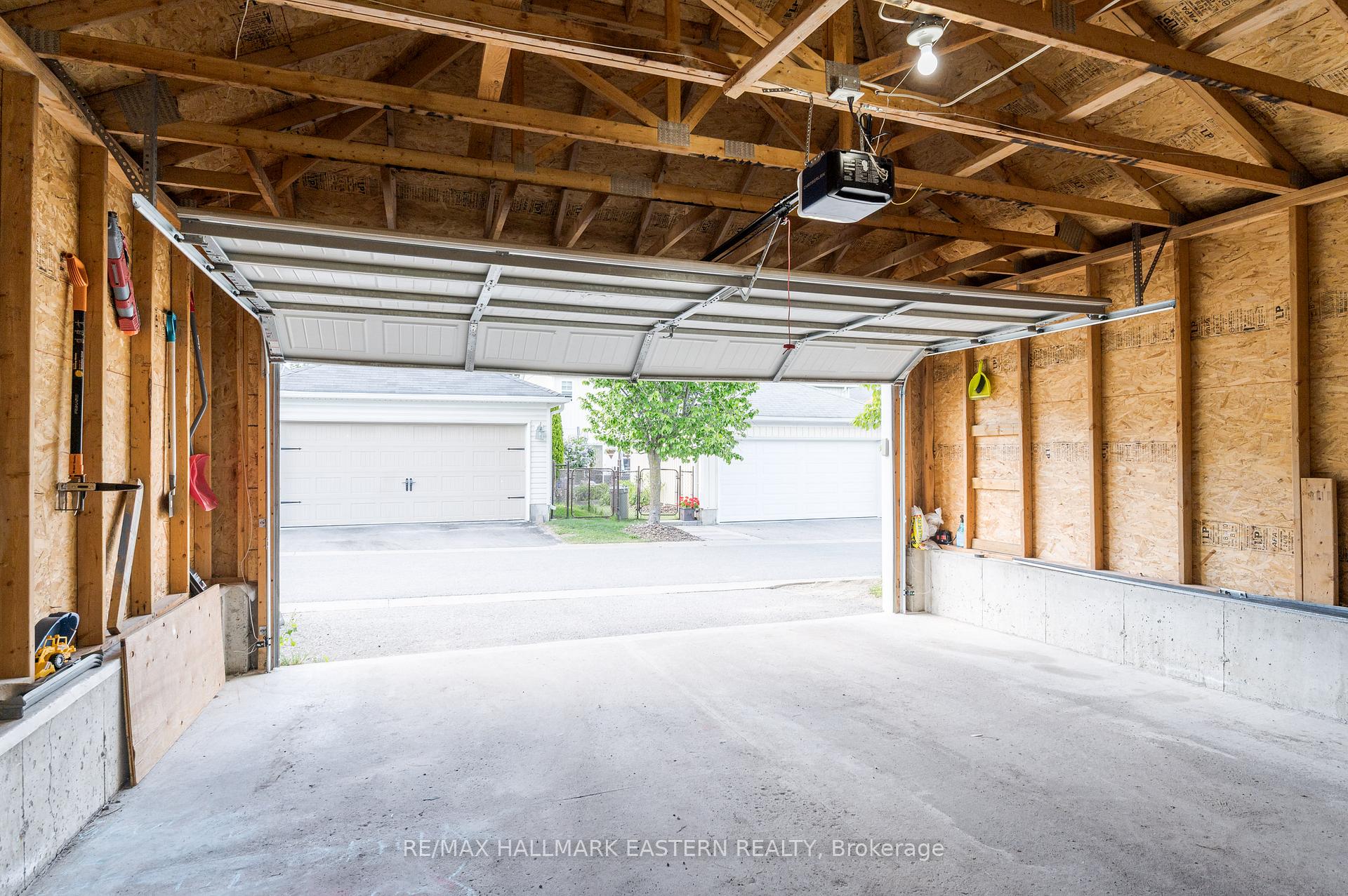 Photo 47 of 247 Bowen Drive, Peterborough, Northcrest Ward 5 — HOMEH