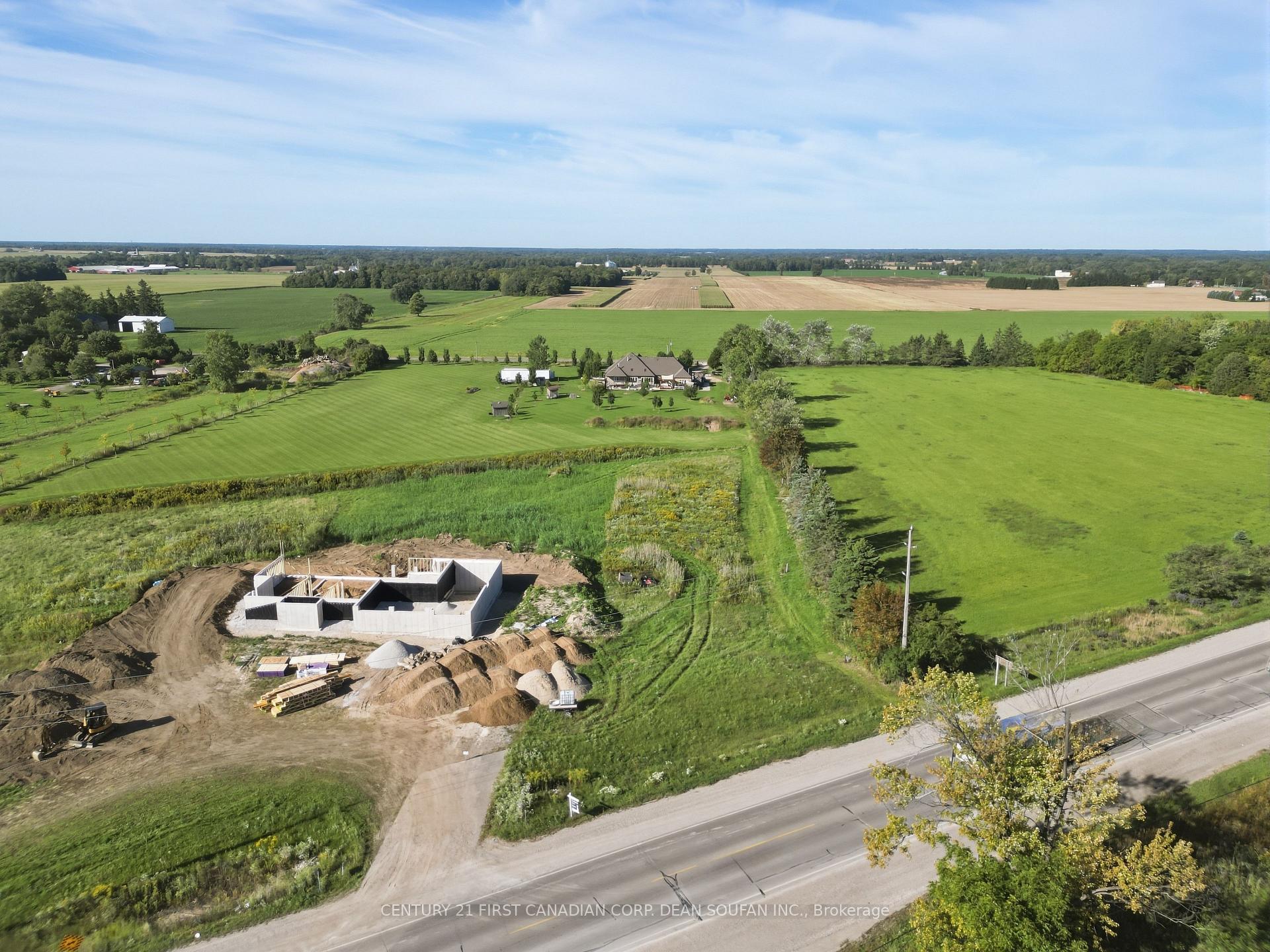 Photo 3 of 8473 Longwoods Road, London, South MM — HOMEH