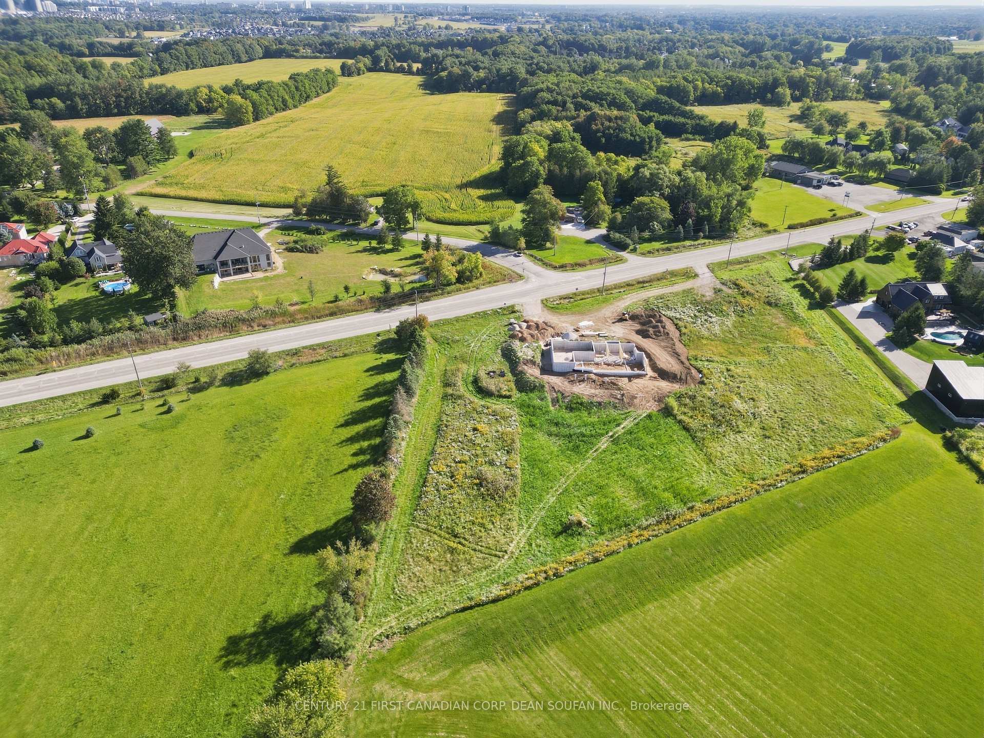 Photo 8 of 8473 Longwoods Road, London, South MM — HOMEH