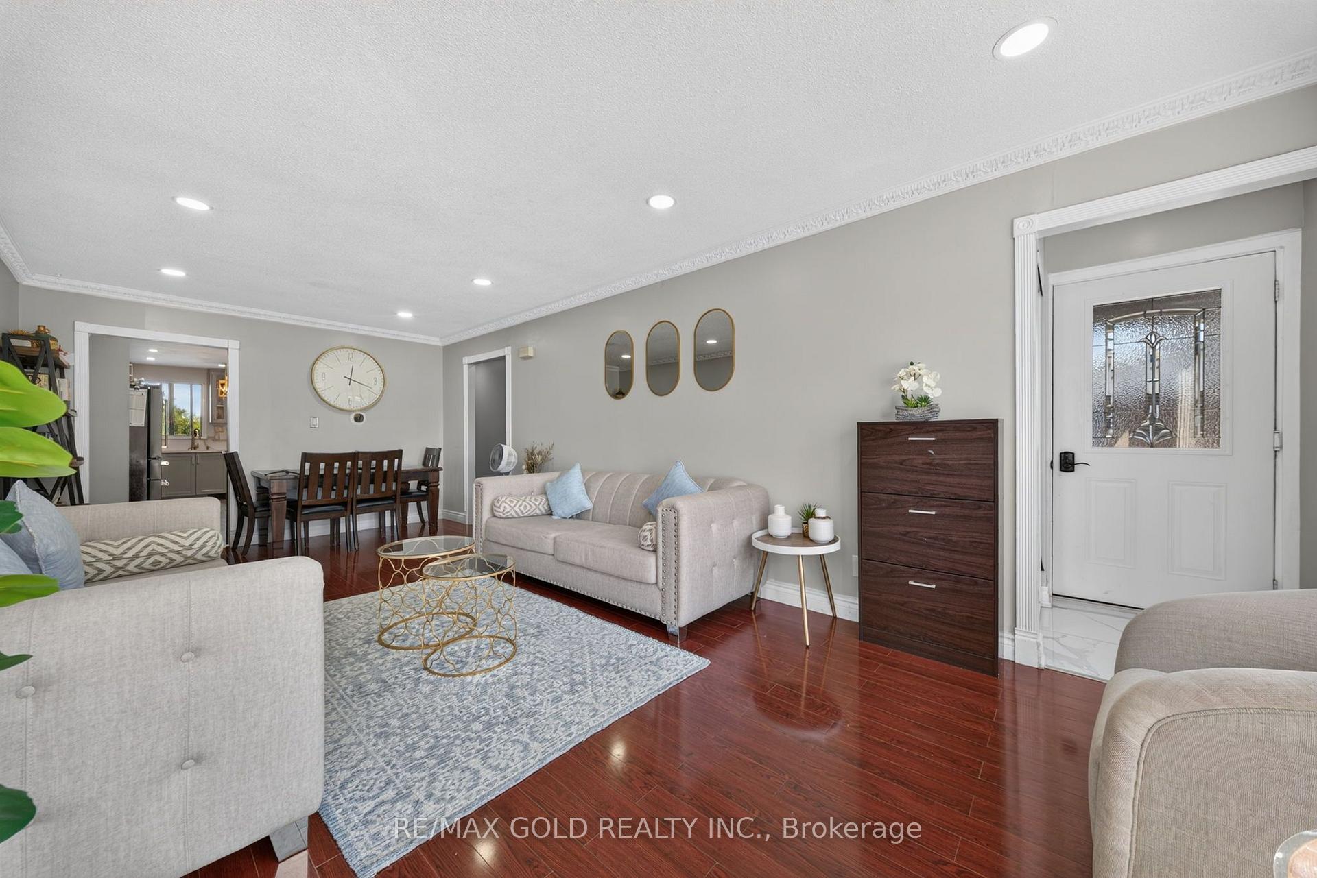 Photo 6 of 64 Drake Boulevard, Brampton, Southgate — HOMEH